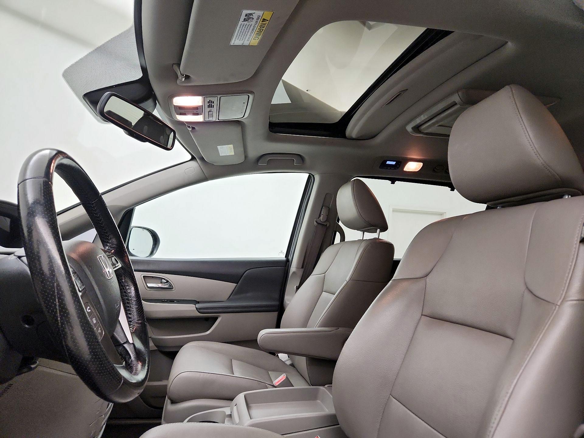 Thumbnail: 2015 Honda Odyssey - 19