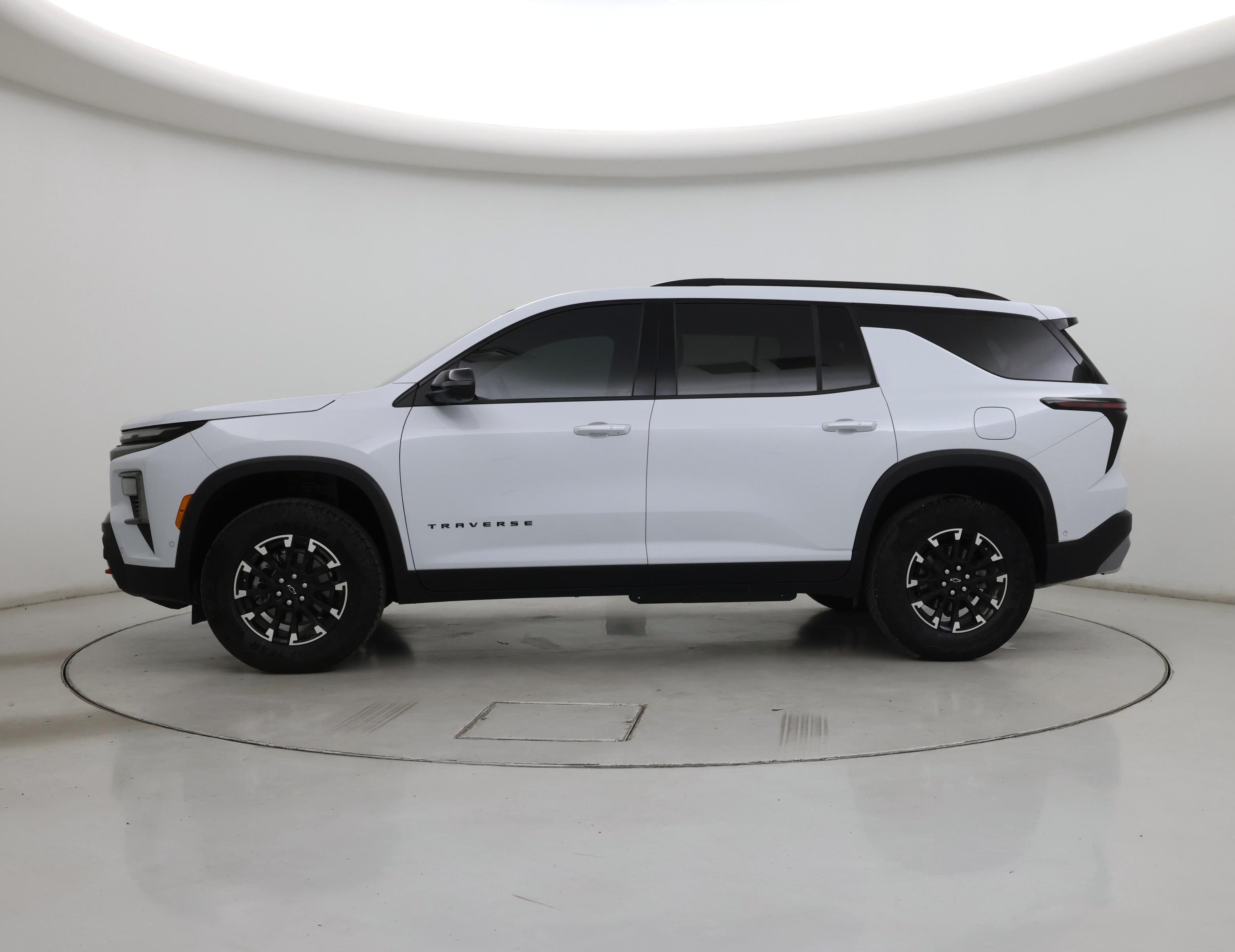 Thumbnail: 2026 Chevrolet Traverse - 3