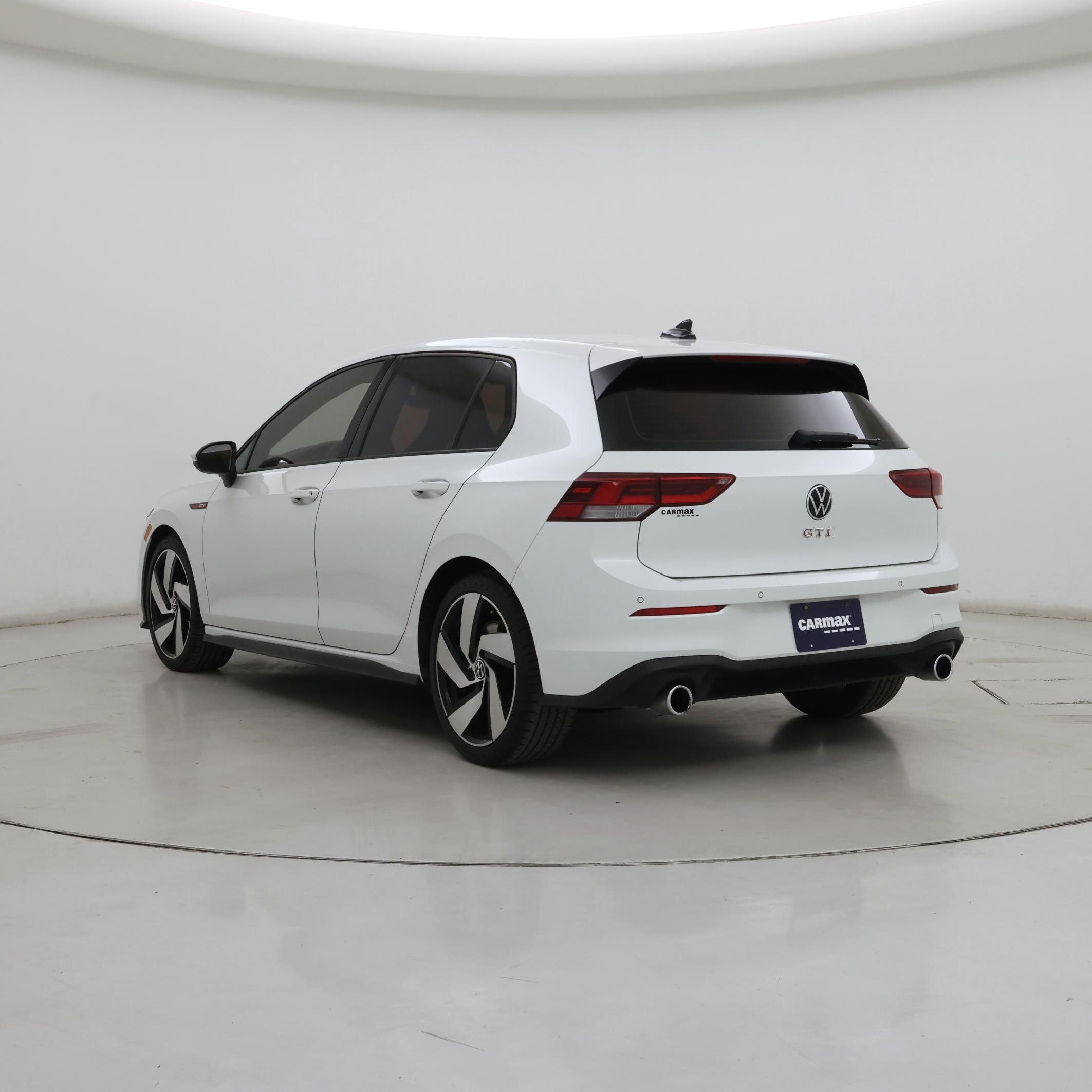 Thumbnail: 2022 Volkswagen Golf - 2
