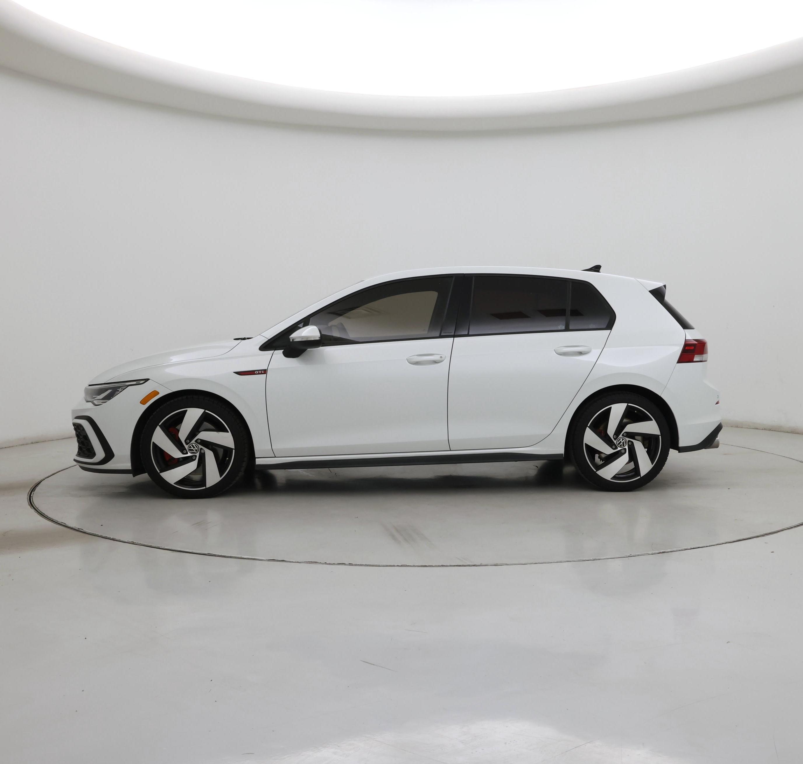 Thumbnail: 2022 Volkswagen Golf - 3