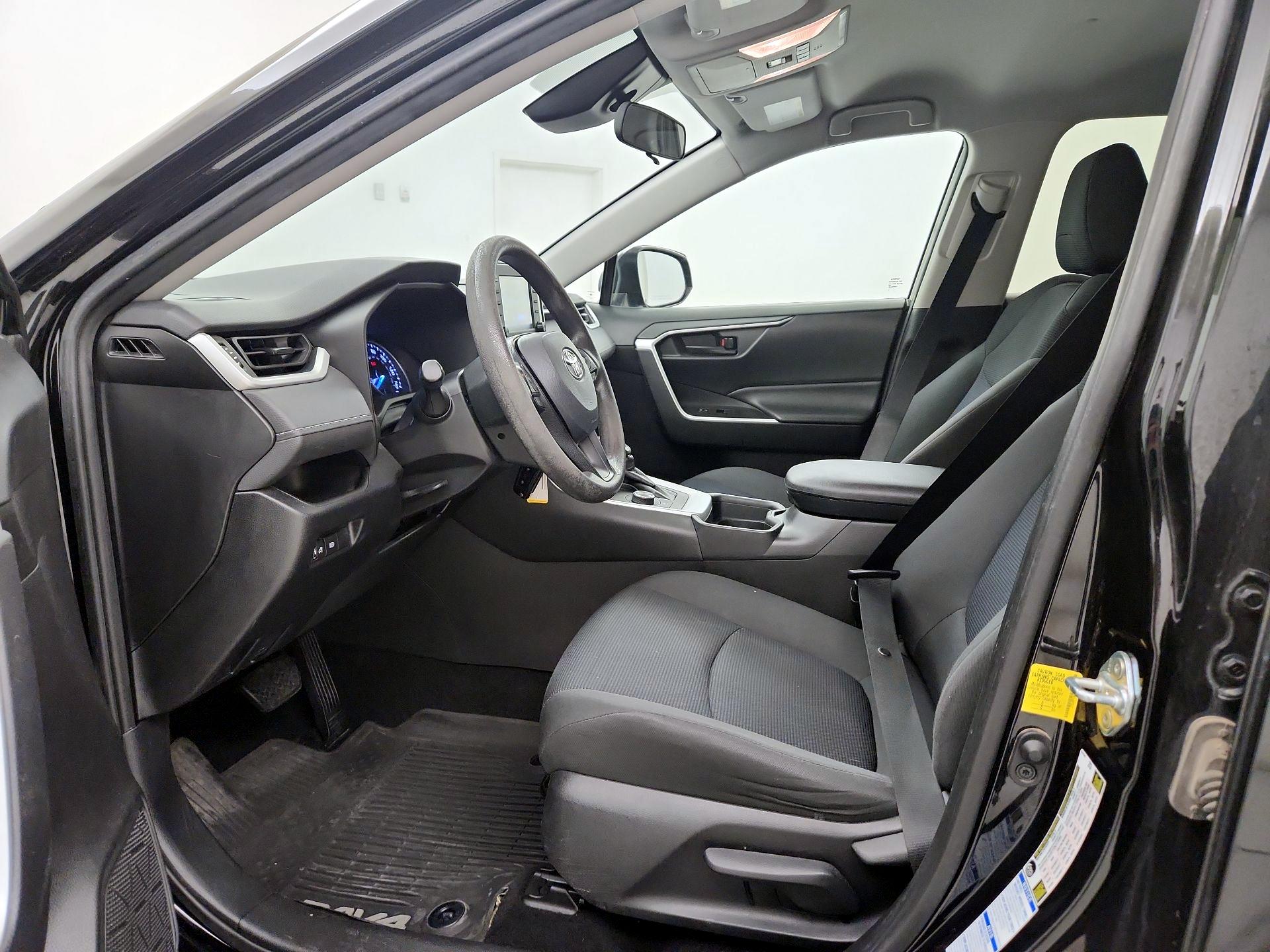 Thumbnail: 2020 Toyota RAV4 - 11