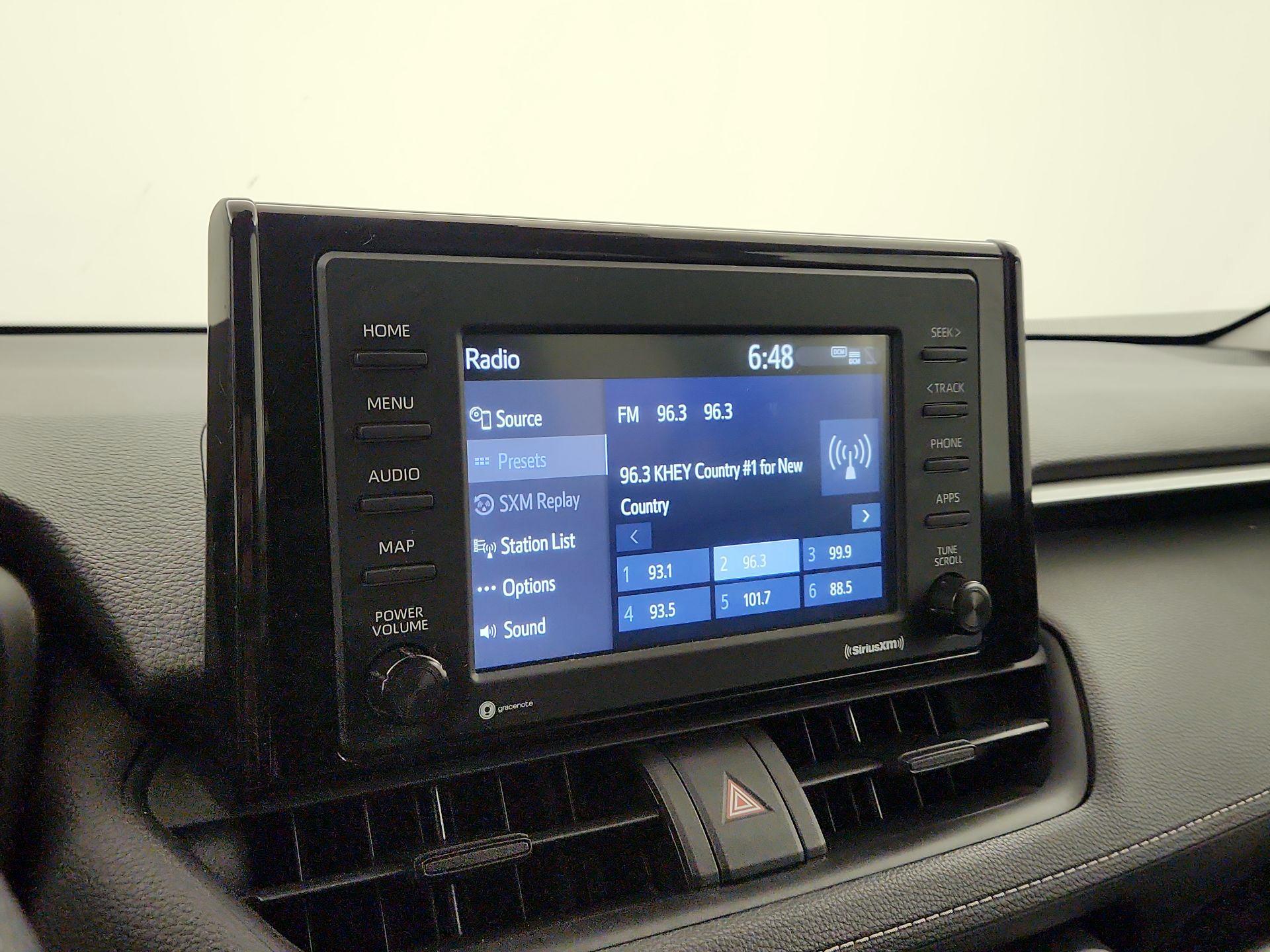 Thumbnail: 2020 Toyota RAV4 - 15