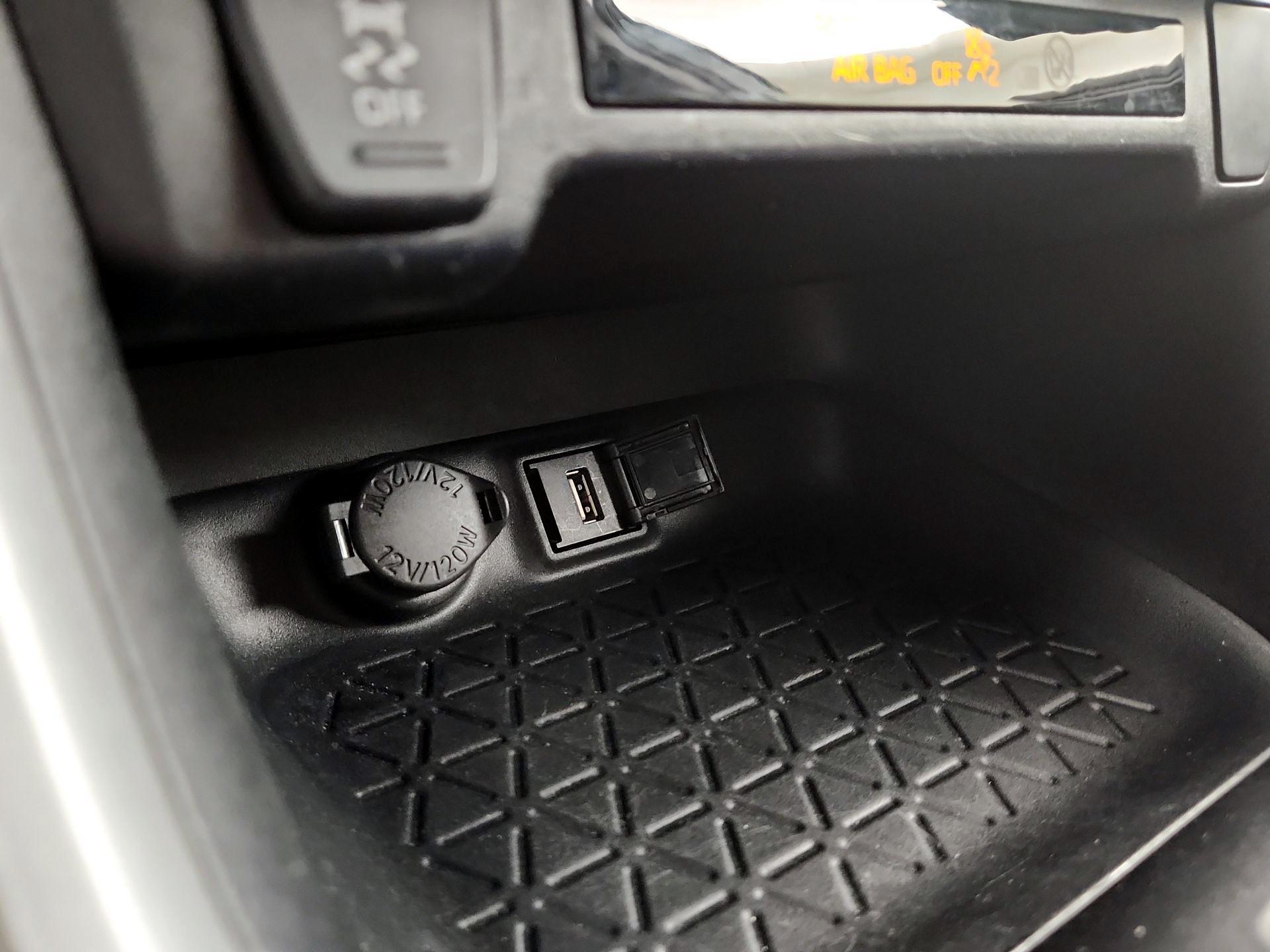 Thumbnail: 2020 Toyota RAV4 - 18