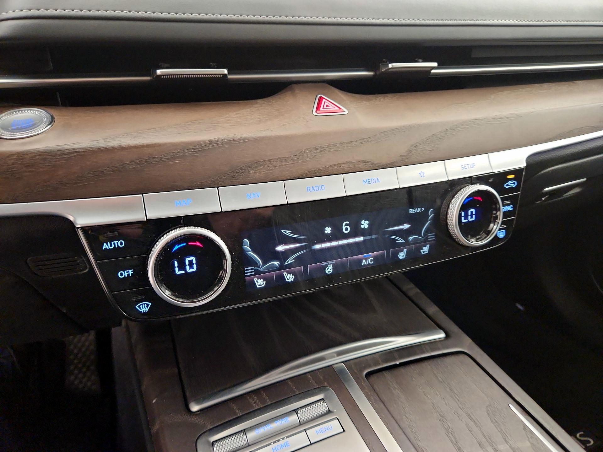 Thumbnail: 2021 Genesis G80 - 17