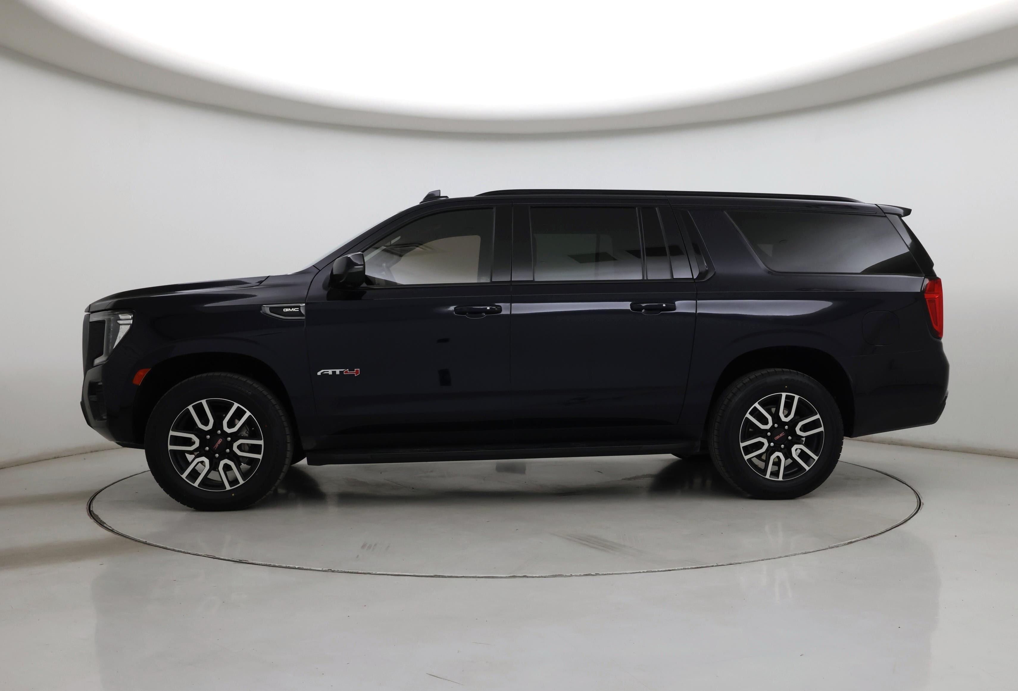 Thumbnail: 2023 GMC Yukon XL - 3