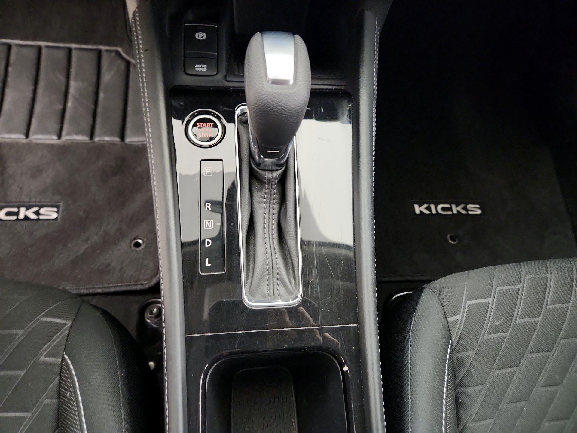Thumbnail: 2021 Nissan Kicks - 17