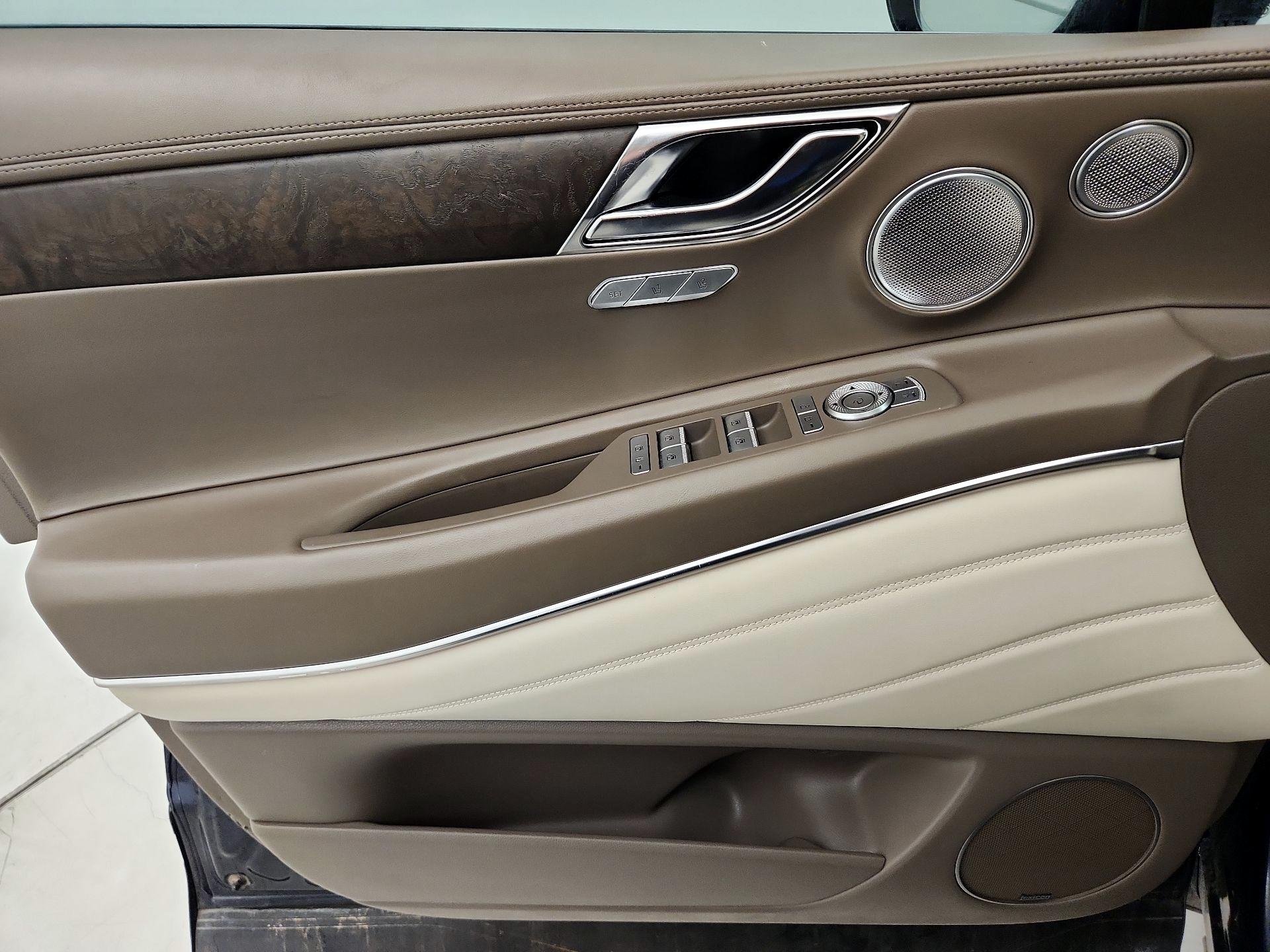 Thumbnail: 2021 Genesis GV80 - 12