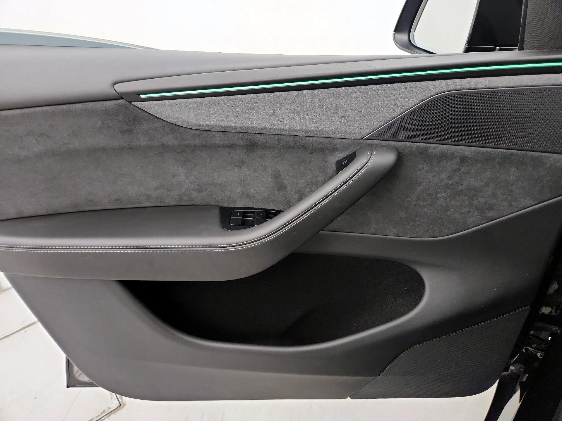 Thumbnail: 2026 Tesla Model Y - 12