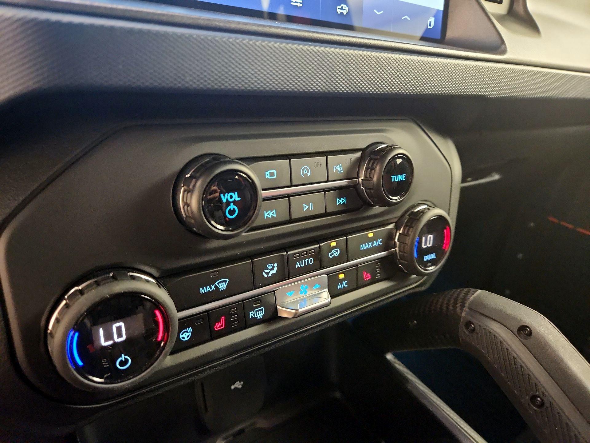 Thumbnail: 2023 Ford Bronco - 17