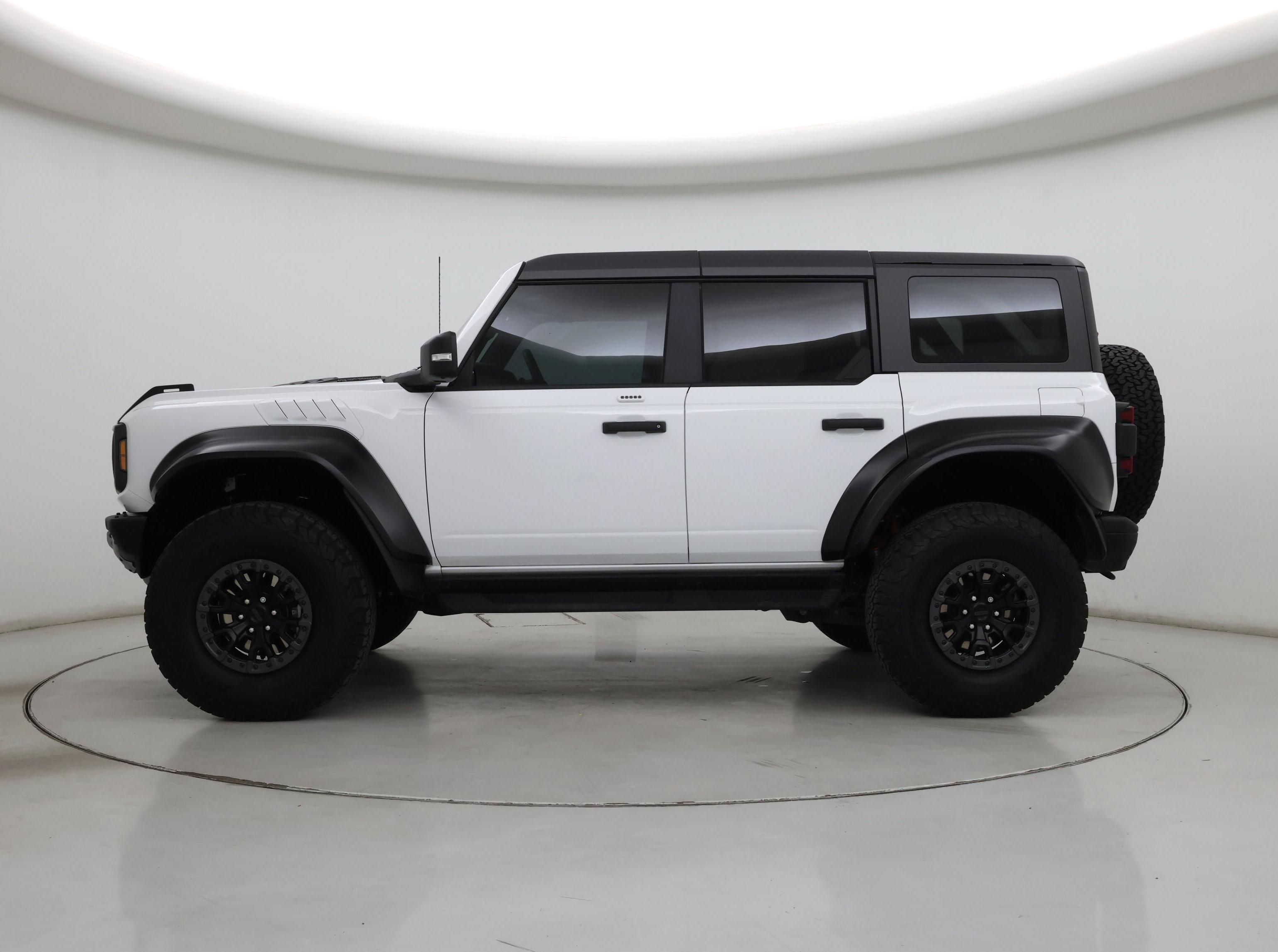 Thumbnail: 2023 Ford Bronco - 3