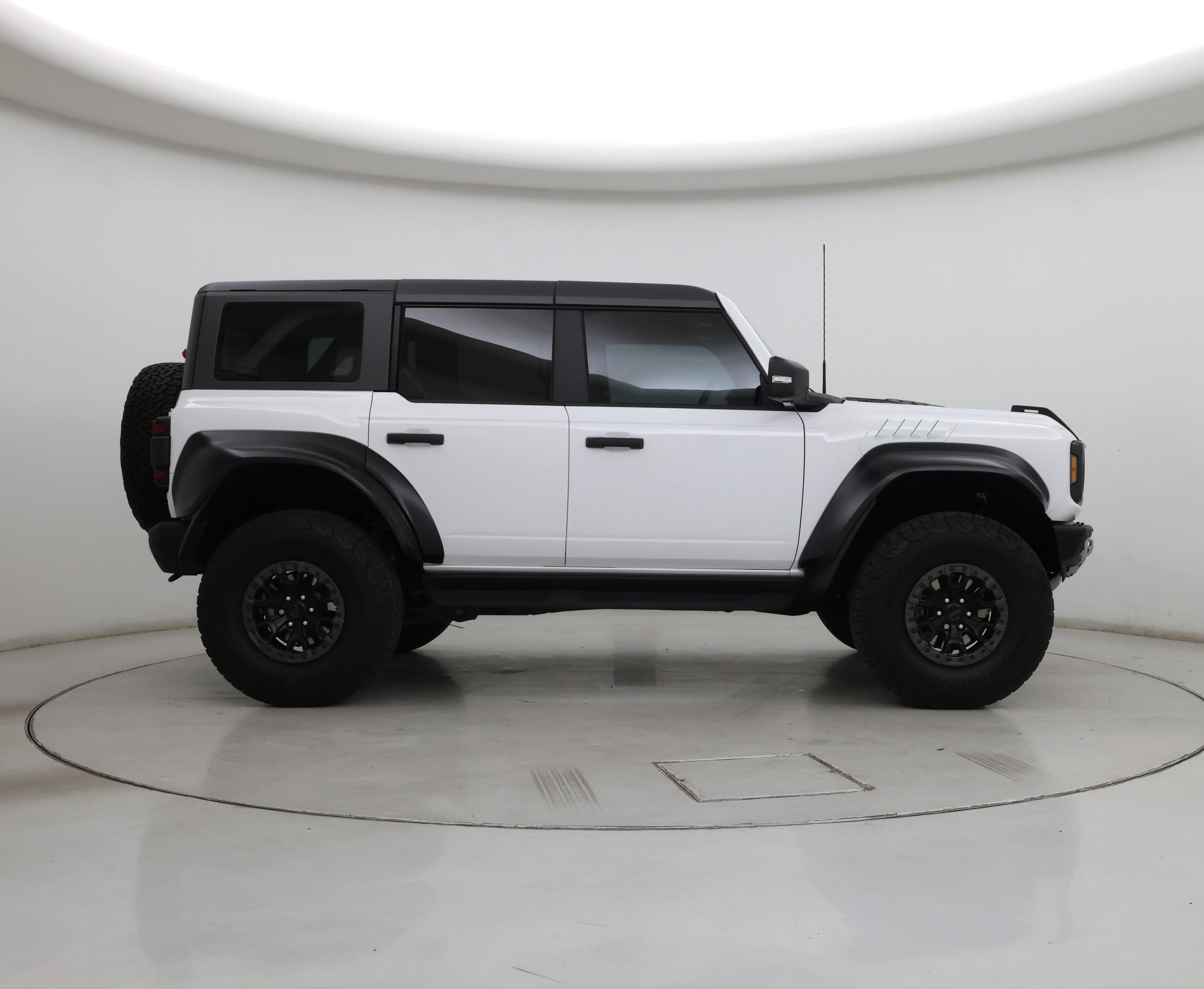 Thumbnail: 2023 Ford Bronco - 7