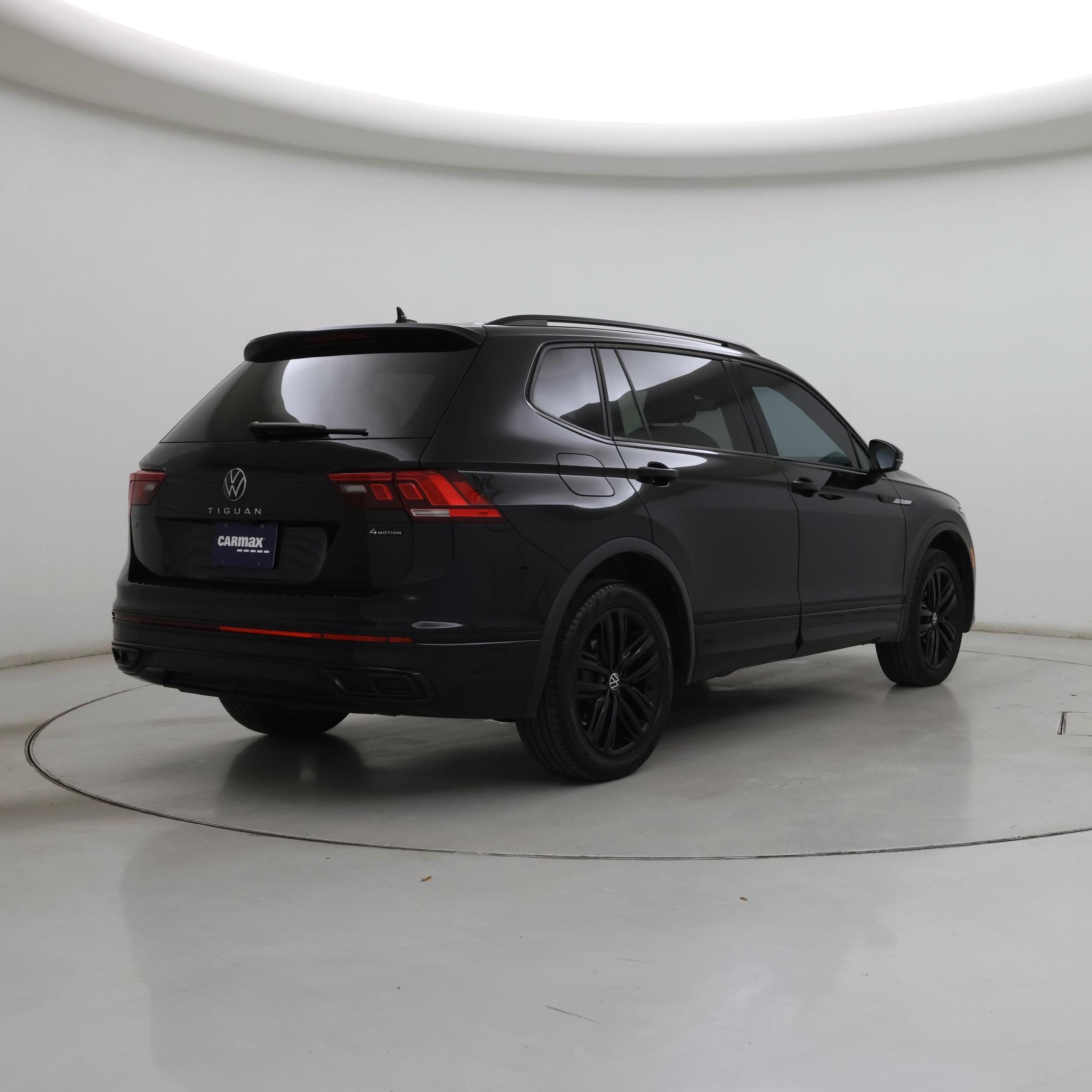 Thumbnail: 2022 Volkswagen Tiguan - 8