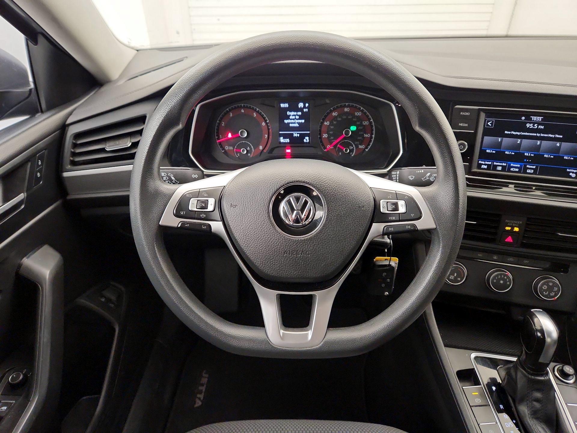 Thumbnail: 2021 Volkswagen Jetta - 10