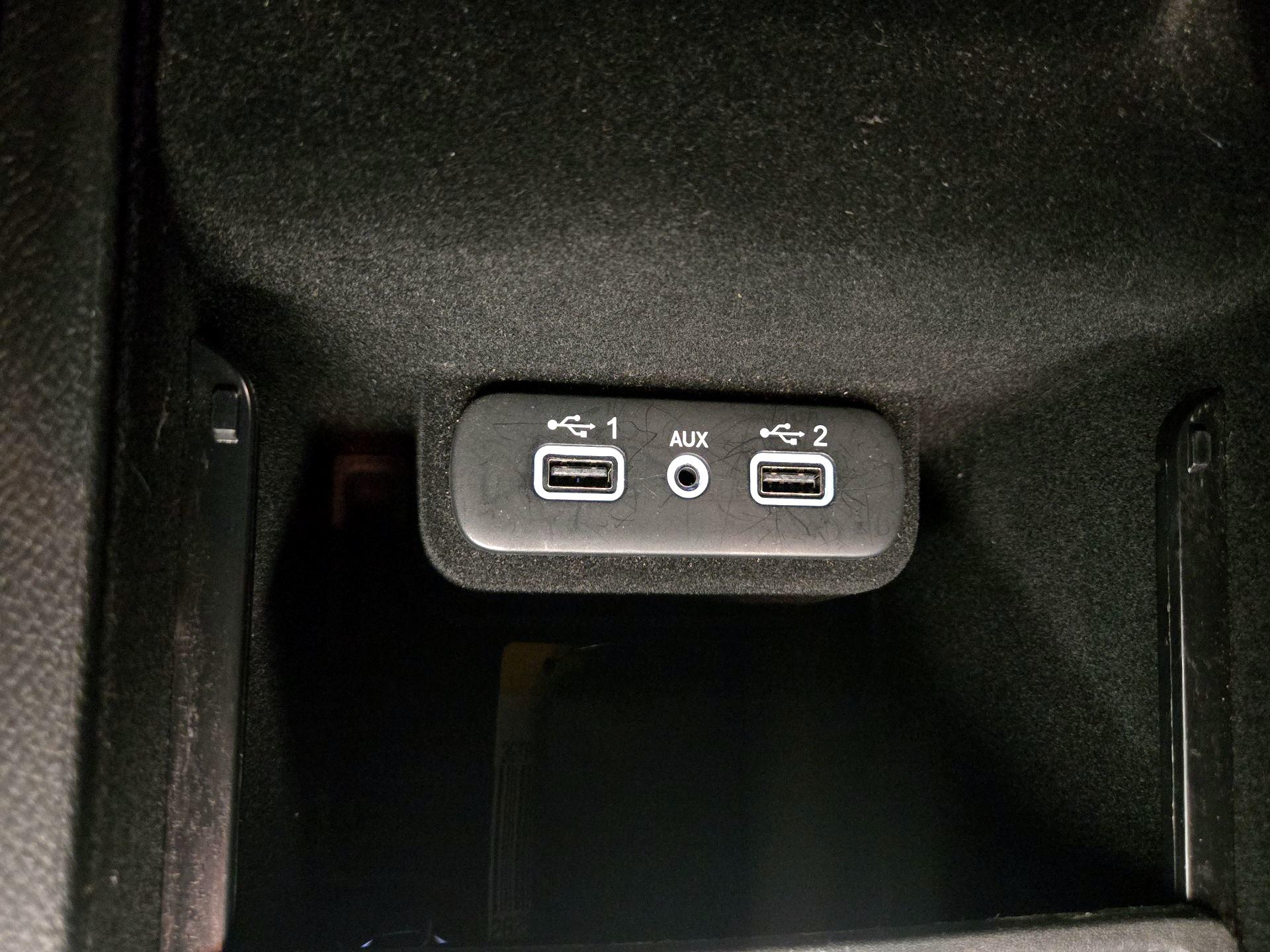 Thumbnail: 2019 Dodge Charger - 16