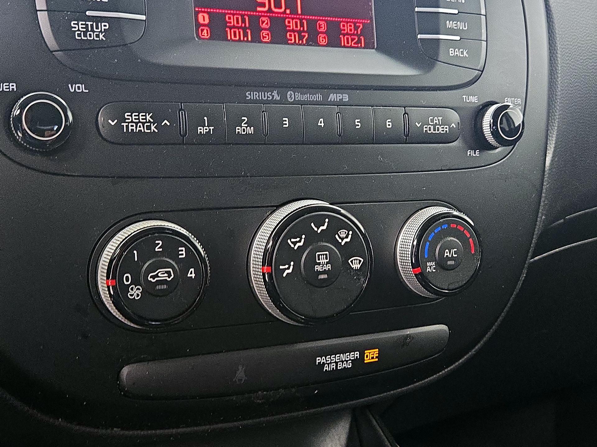 Thumbnail: 2015 Kia Soul - 13