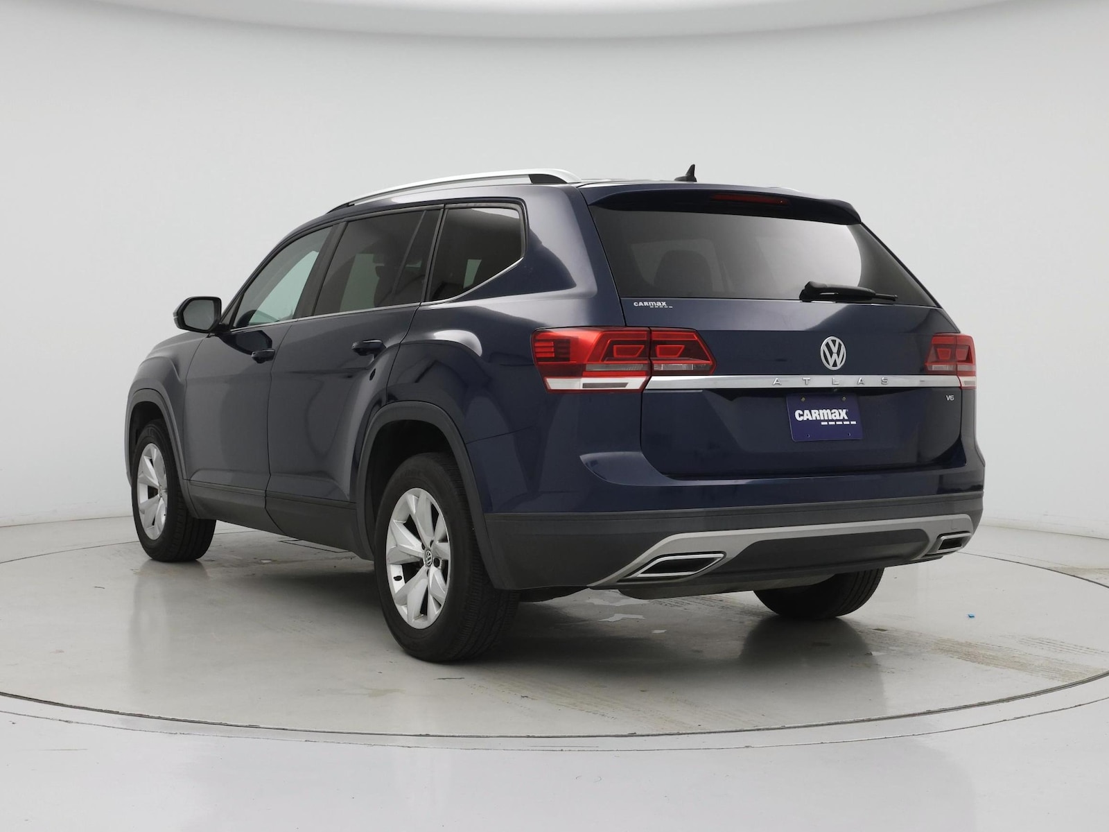 2018 Volkswagen Atlas SE w/Tech - Photo 3