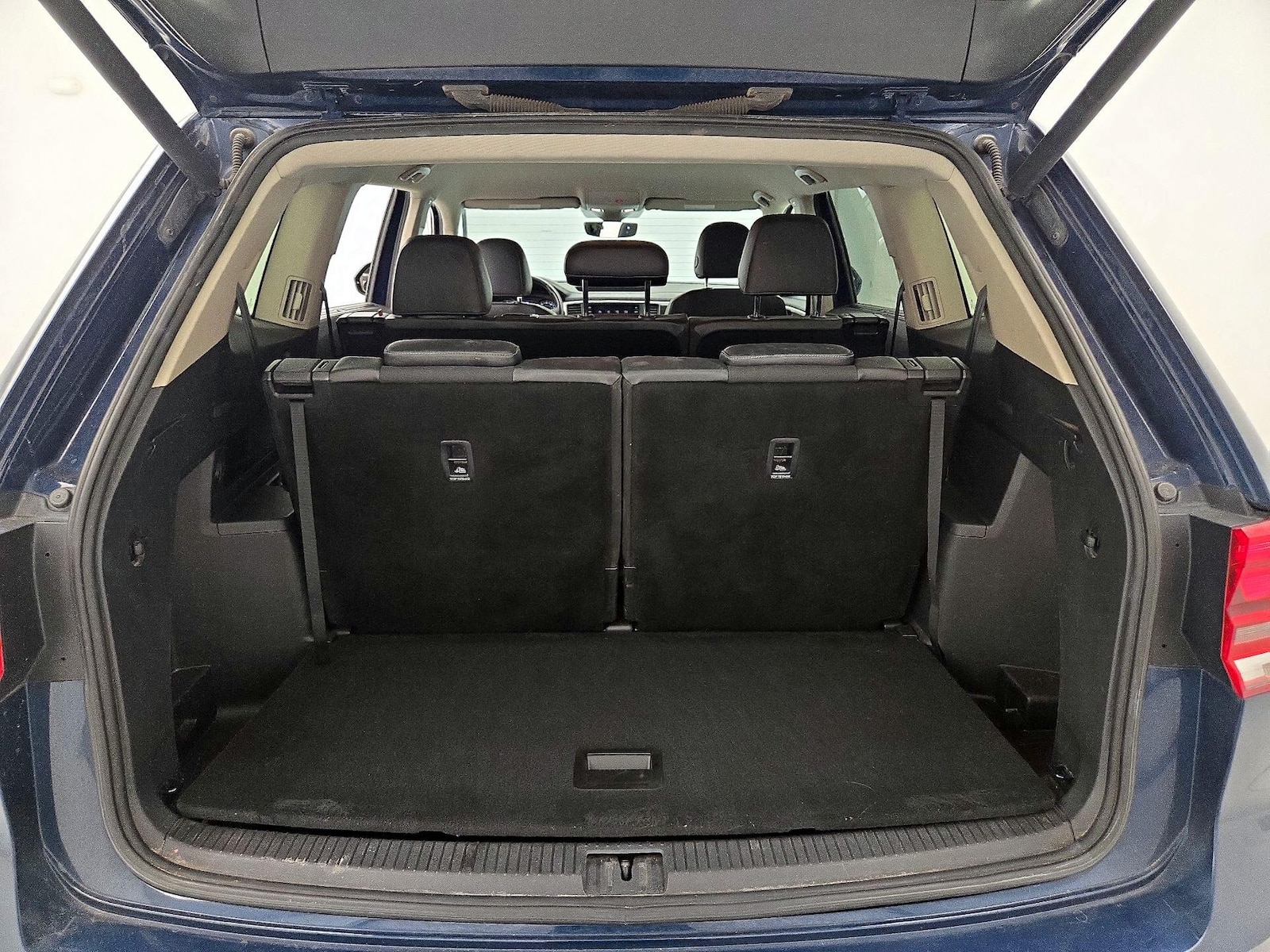 2018 Volkswagen Atlas SE w/Tech - Photo 22