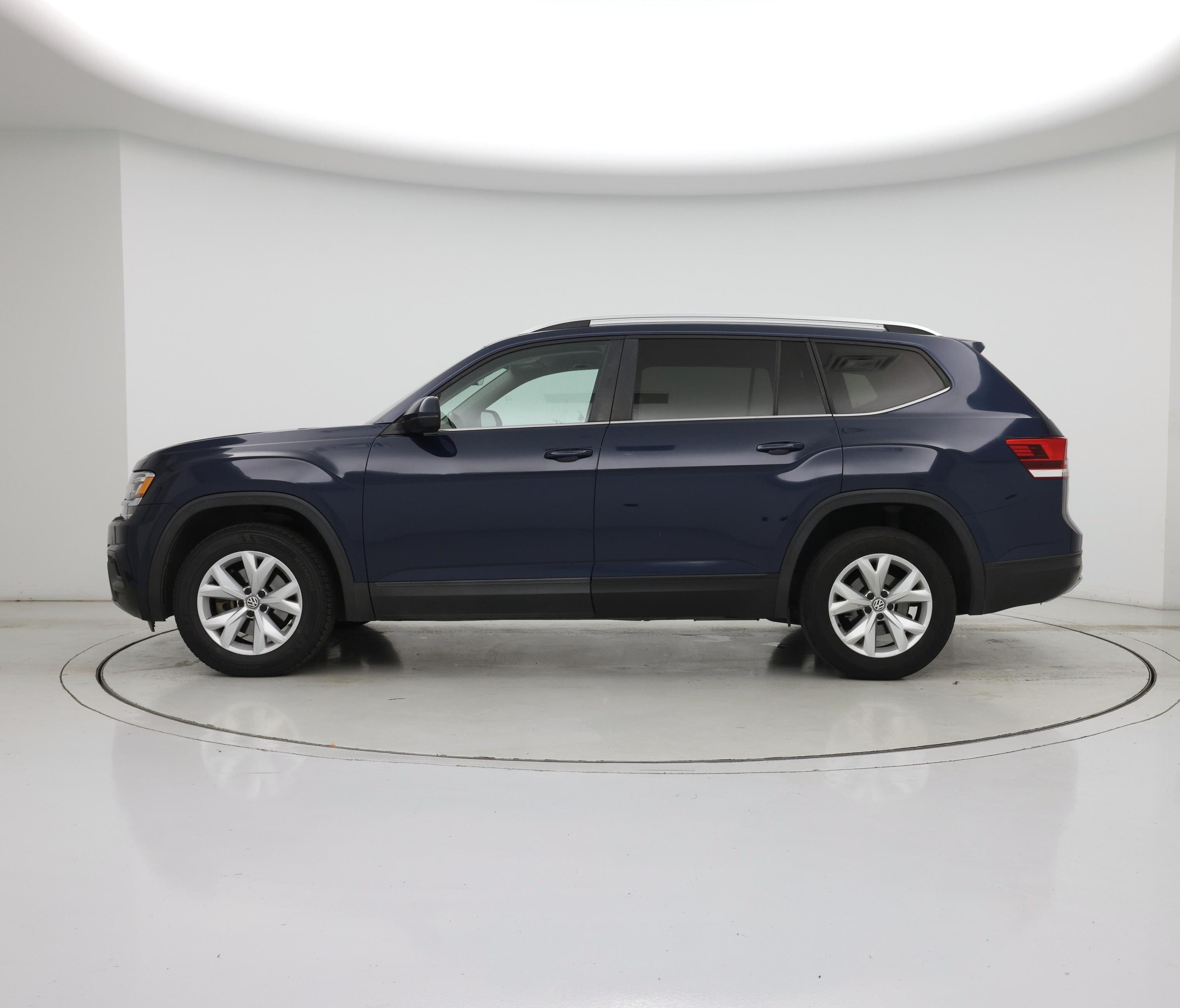 Thumbnail: 2018 Volkswagen Atlas - 3