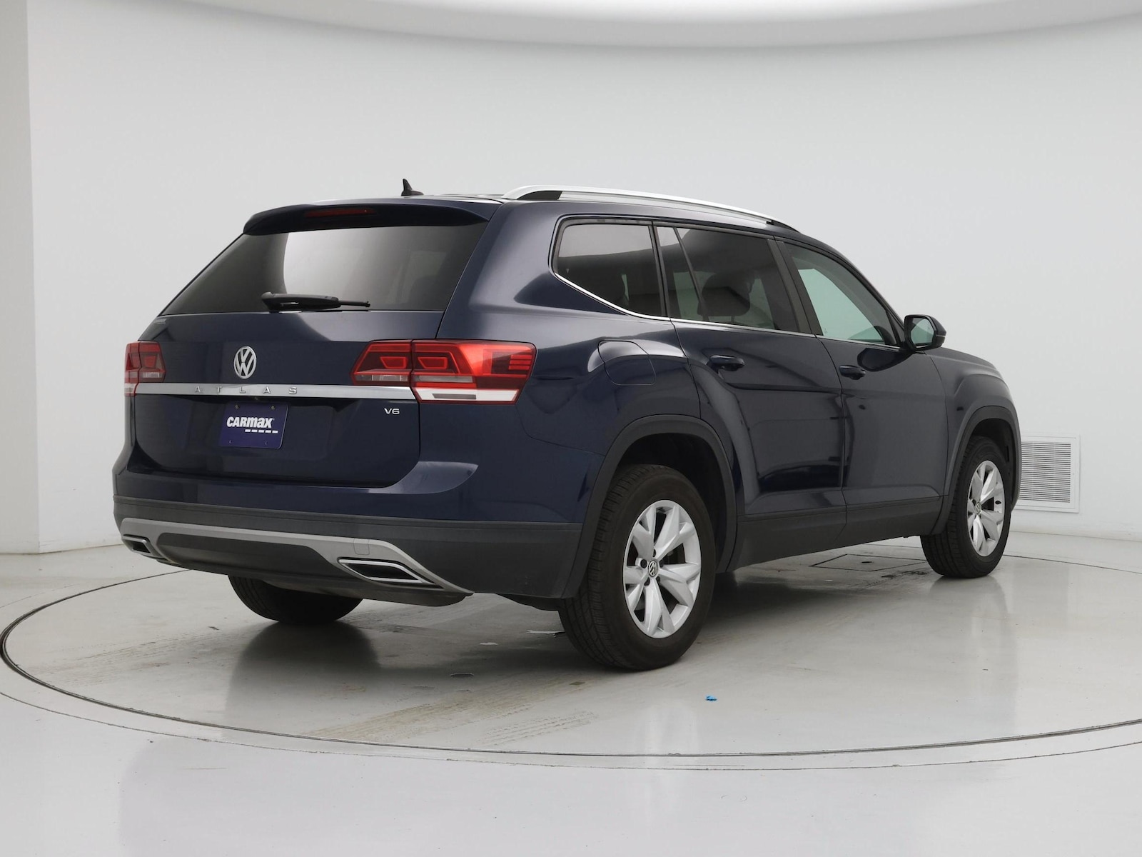 2018 Volkswagen Atlas SE w/Tech - Photo 9