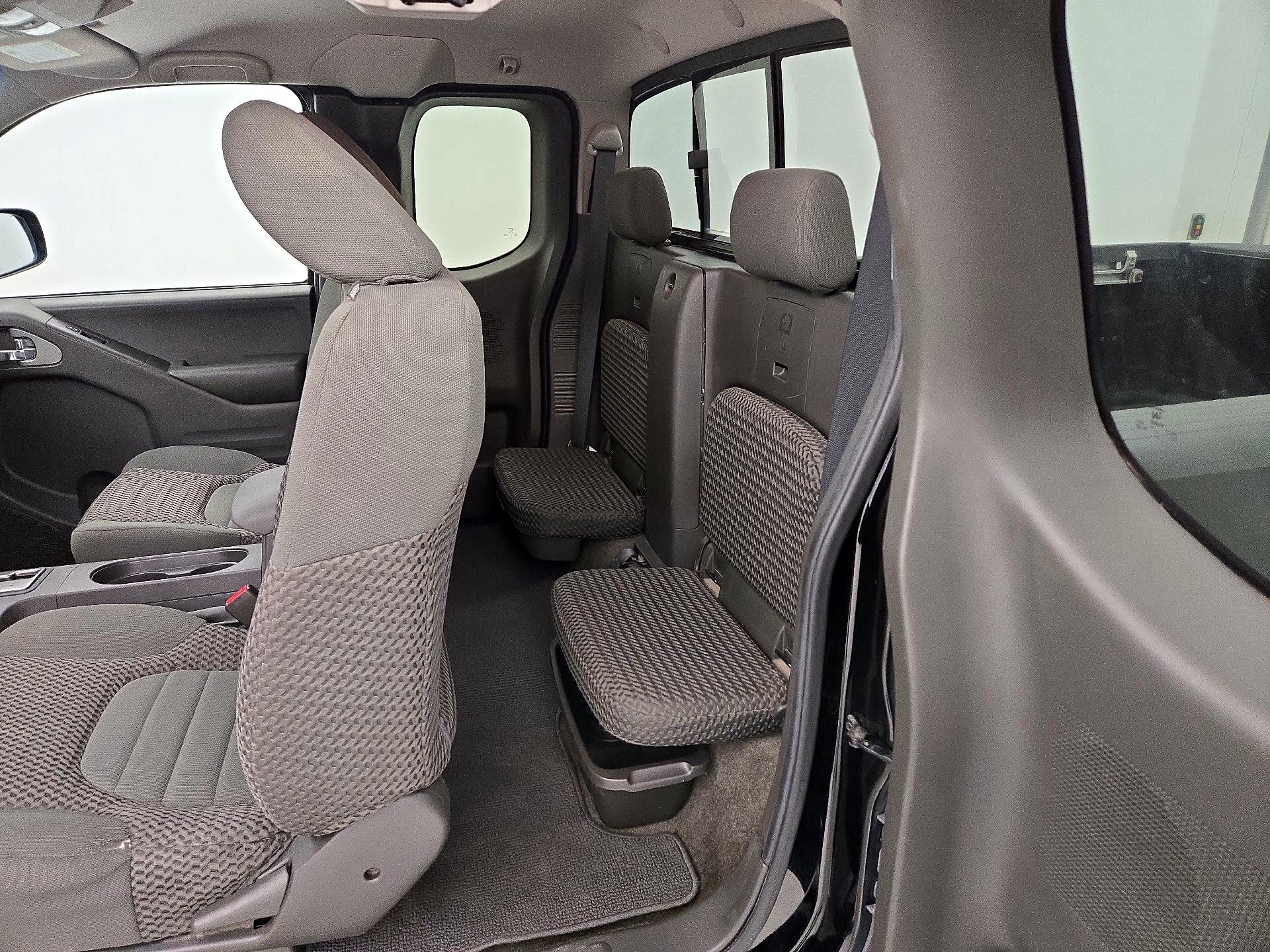 Thumbnail: 2015 Nissan Frontier - 19