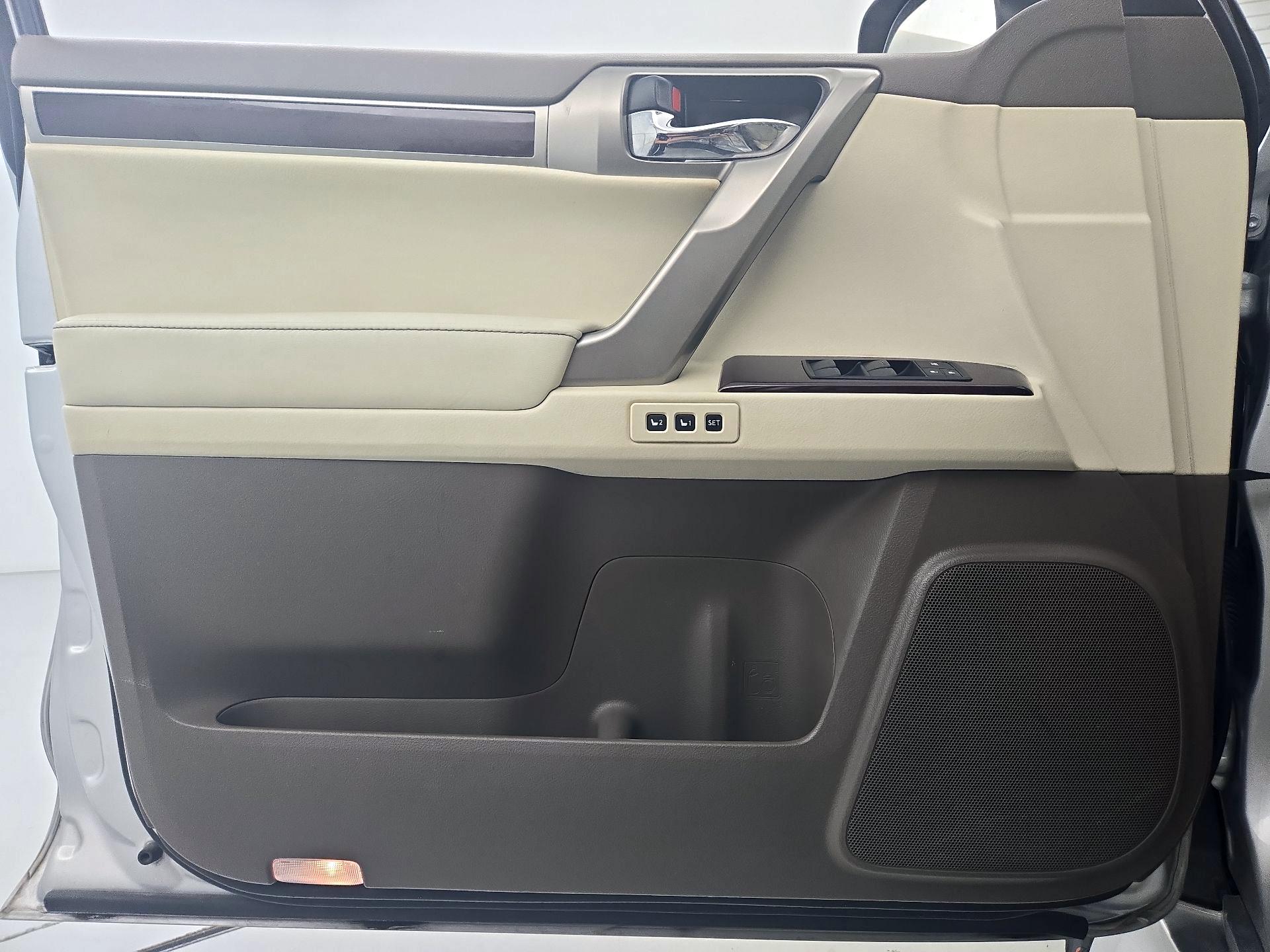 Thumbnail: 2017 Lexus GX - 10