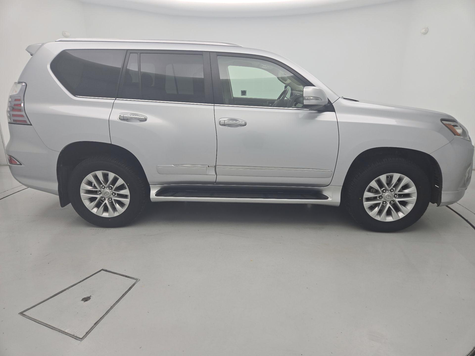 Thumbnail: 2017 Lexus GX - 4