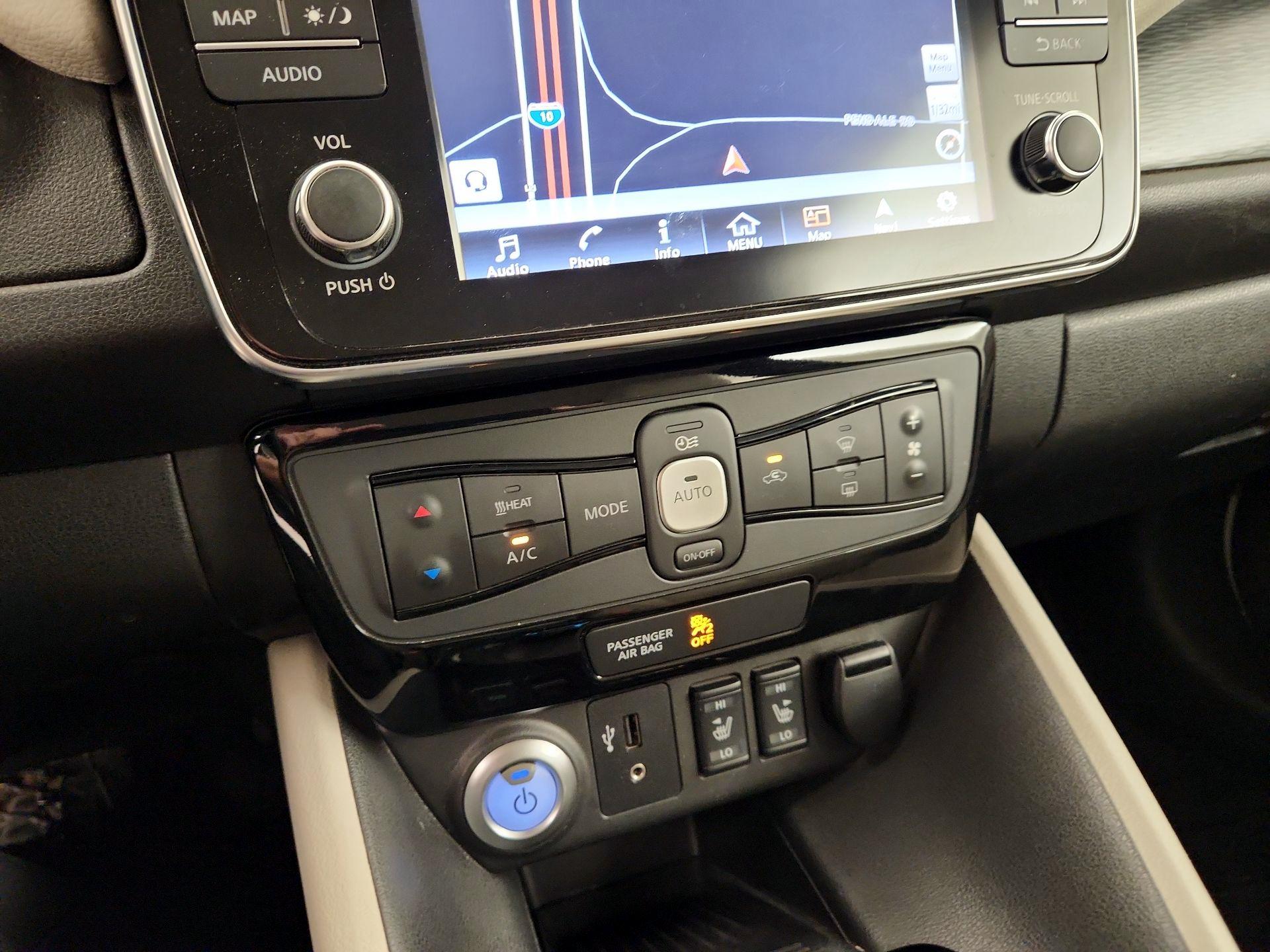 Thumbnail: 2019 Nissan Leaf - 17