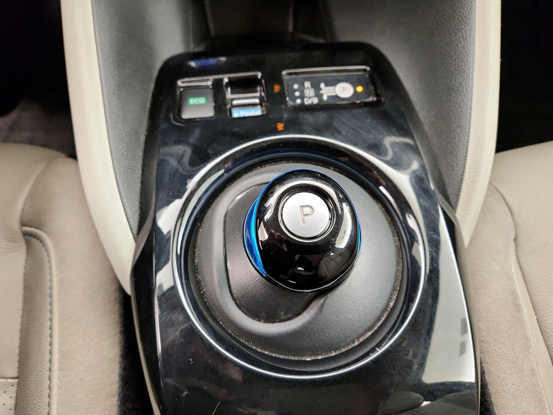 Thumbnail: 2019 Nissan Leaf - 18