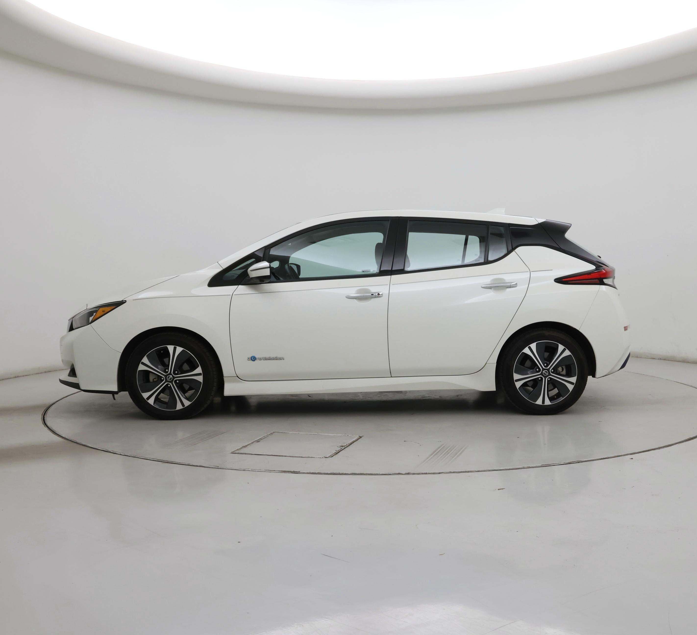 Thumbnail: 2019 Nissan Leaf - 3