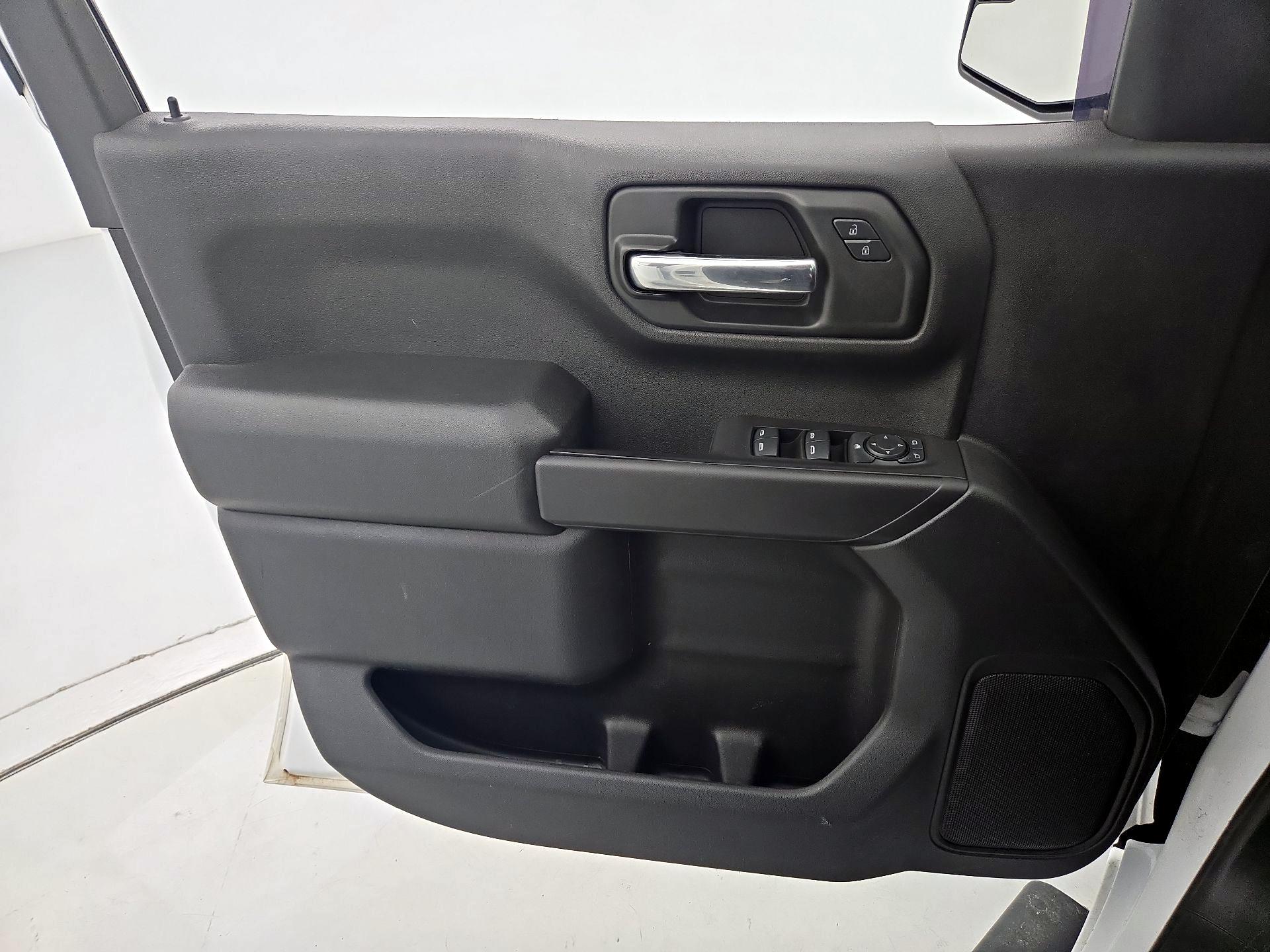 Thumbnail: 2019 Chevrolet Silverado 1500 - 12