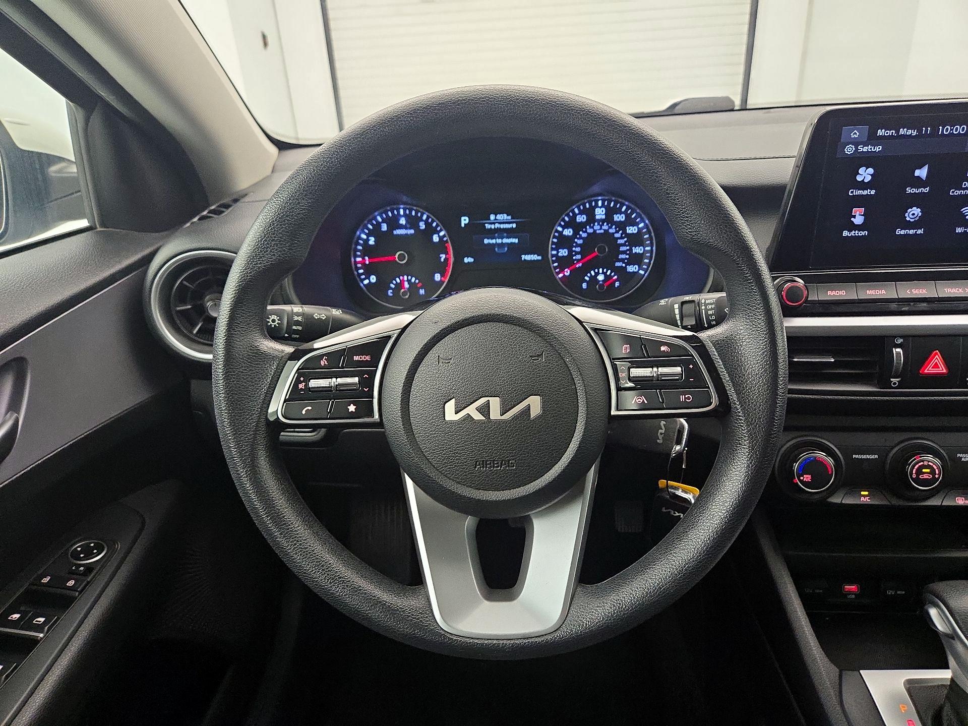 Thumbnail: 2022 Kia Forte - 10