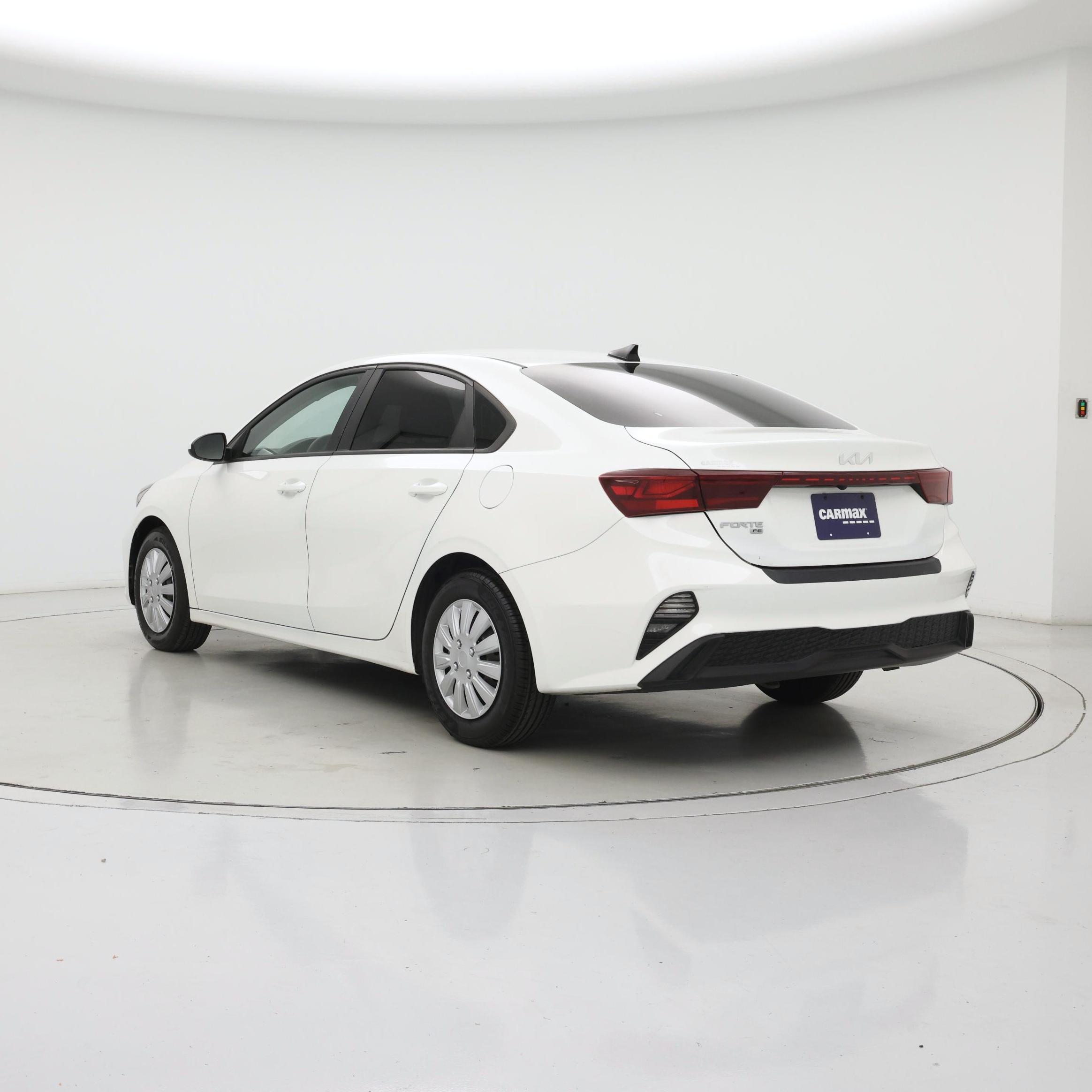 Thumbnail: 2022 Kia Forte - 2