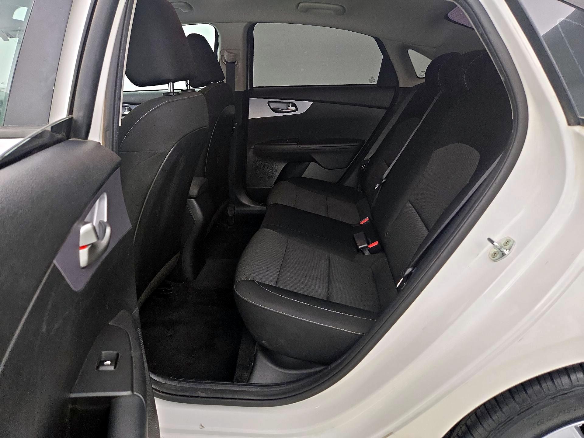 Thumbnail: 2022 Kia Forte - 19