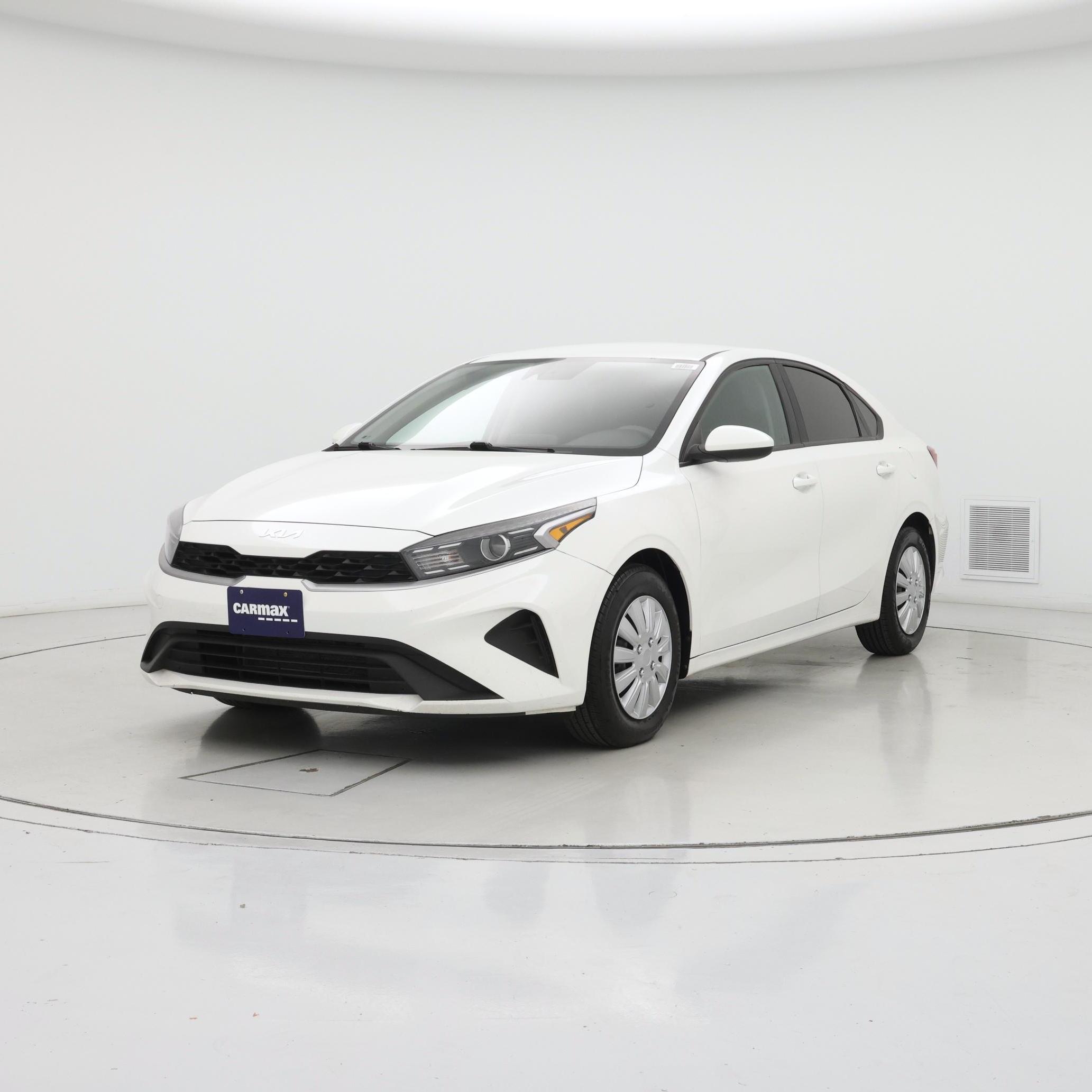Thumbnail: 2022 Kia Forte - 4