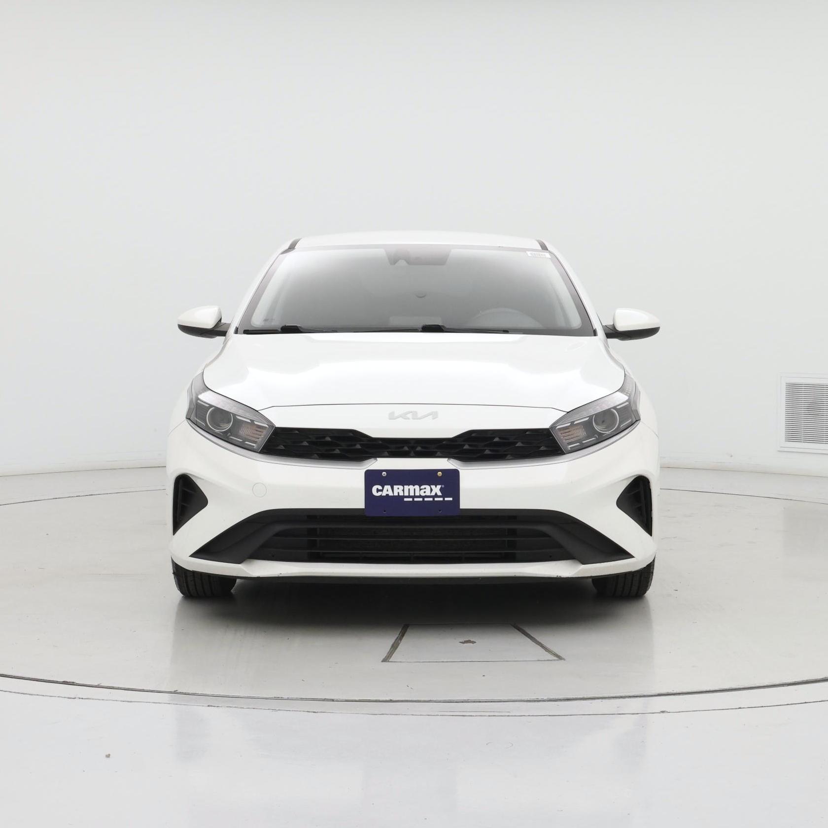 Thumbnail: 2022 Kia Forte - 5