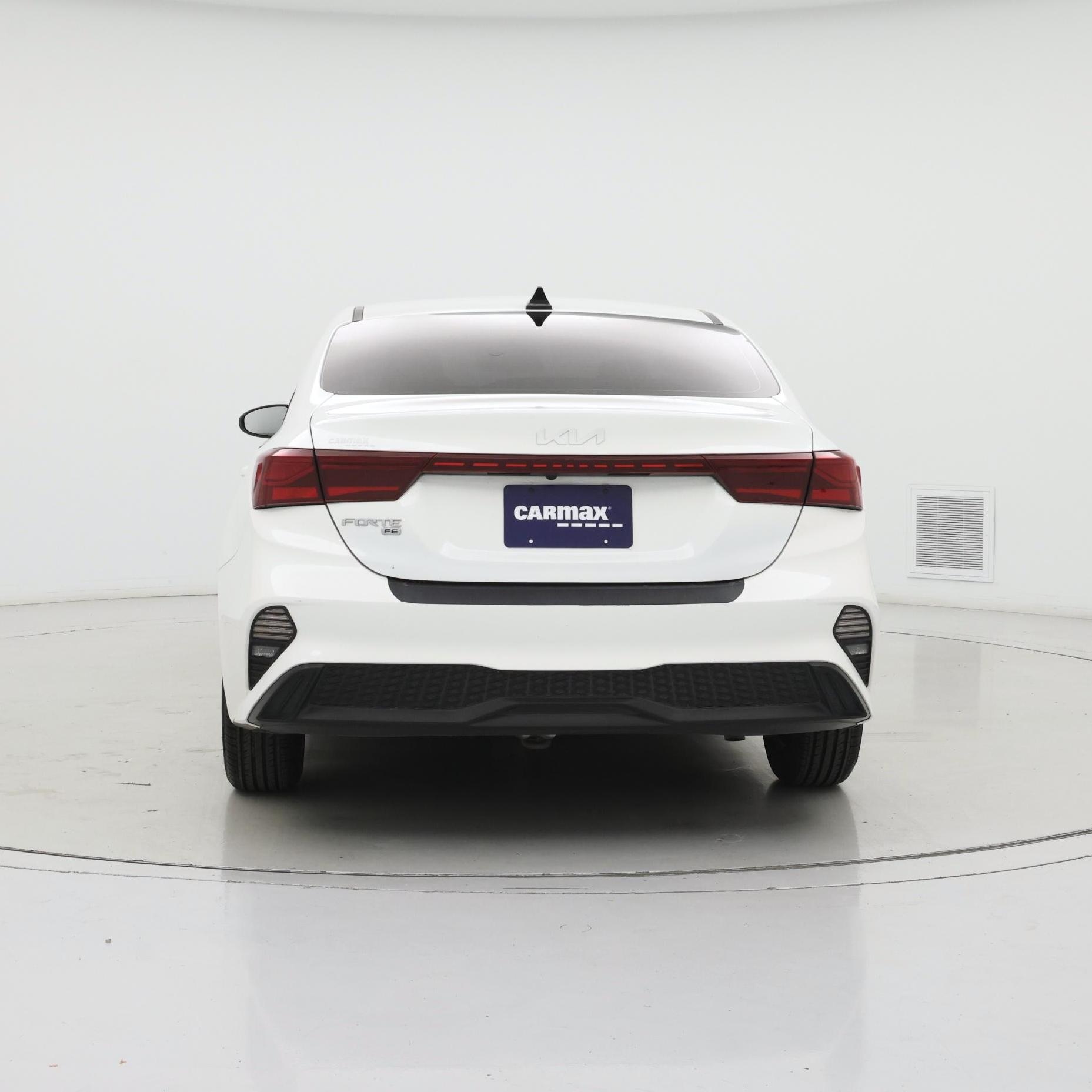 Thumbnail: 2022 Kia Forte - 6