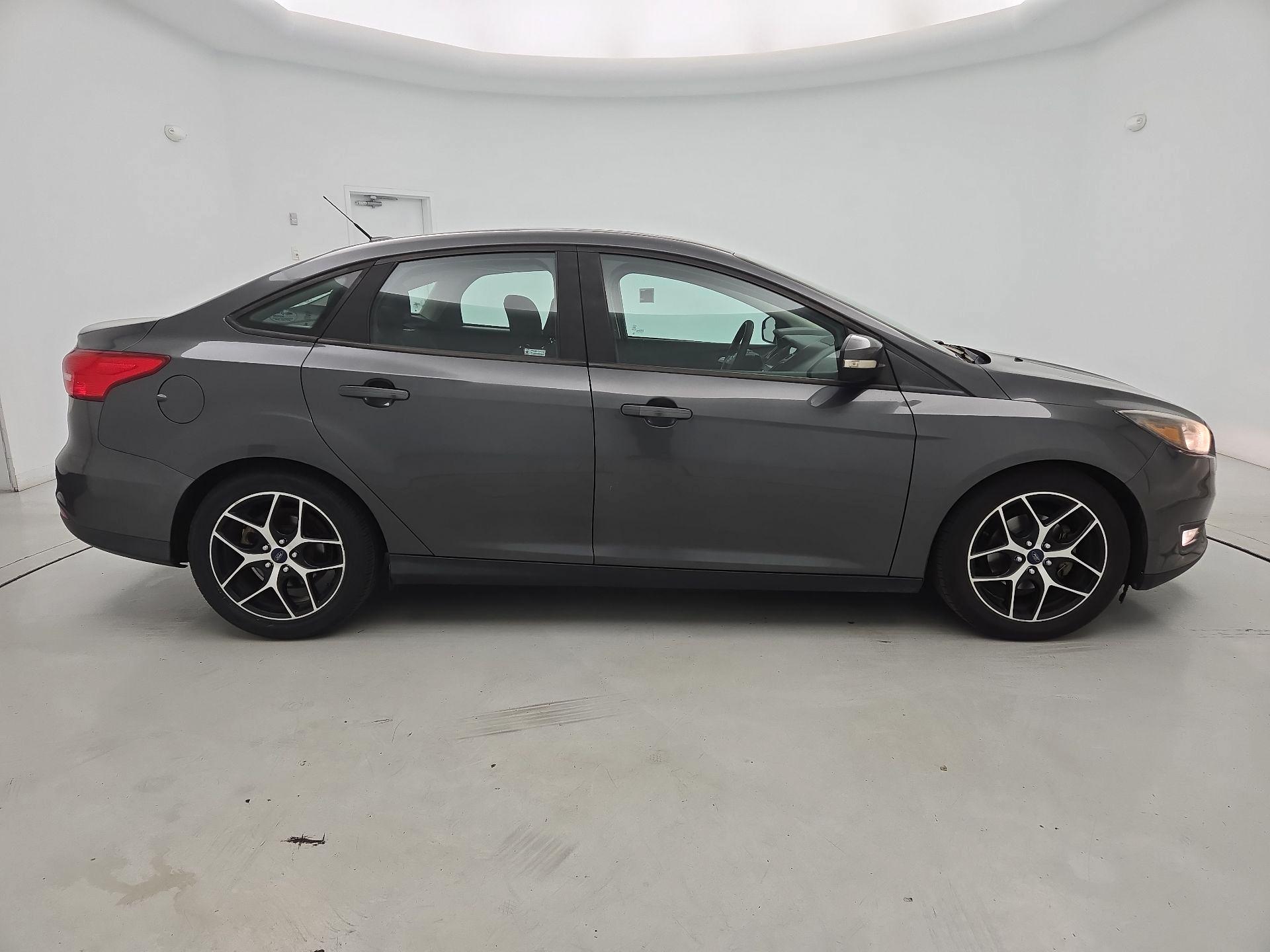Thumbnail: 2017 Ford Focus - 4