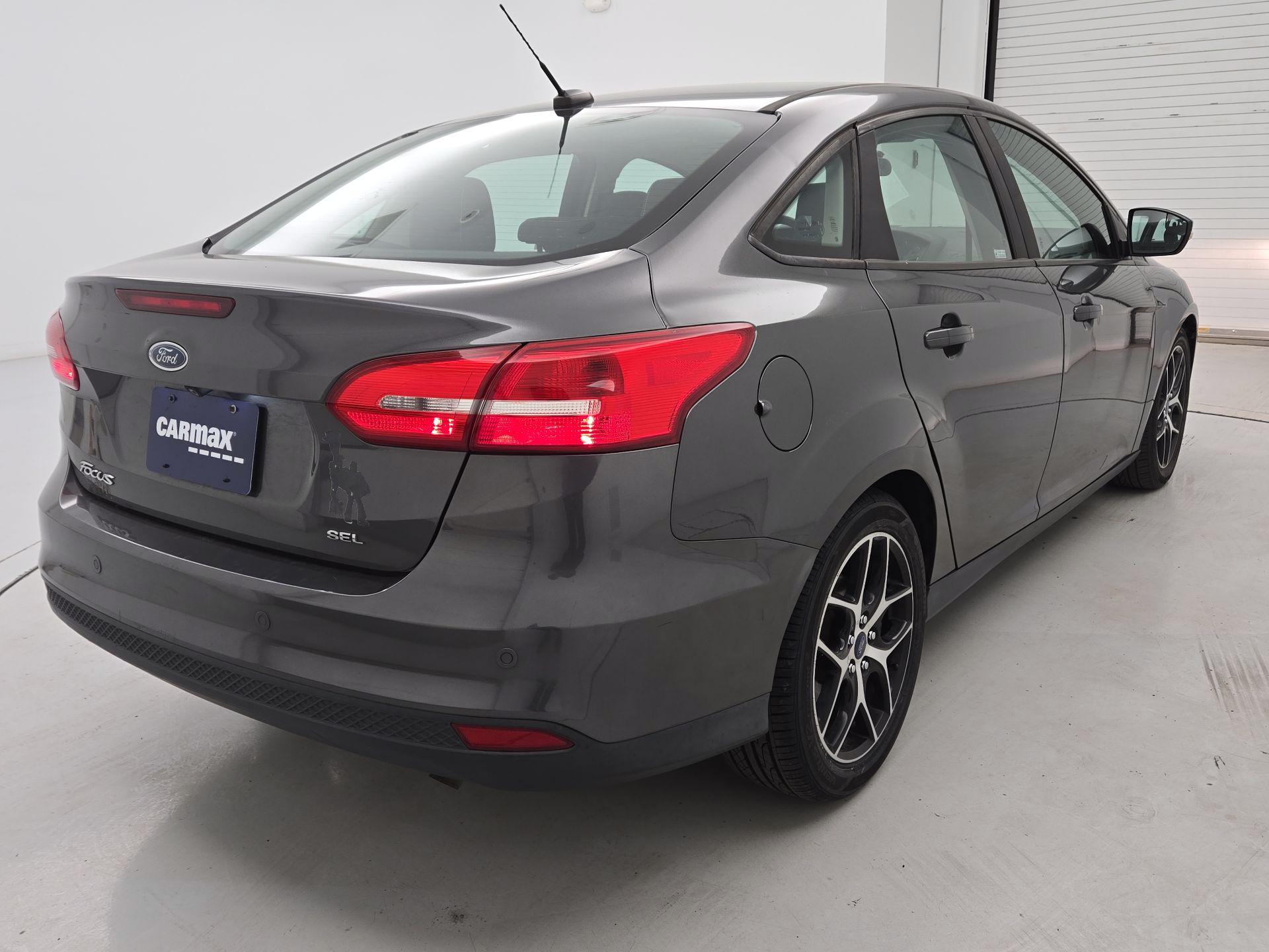 Thumbnail: 2017 Ford Focus - 5