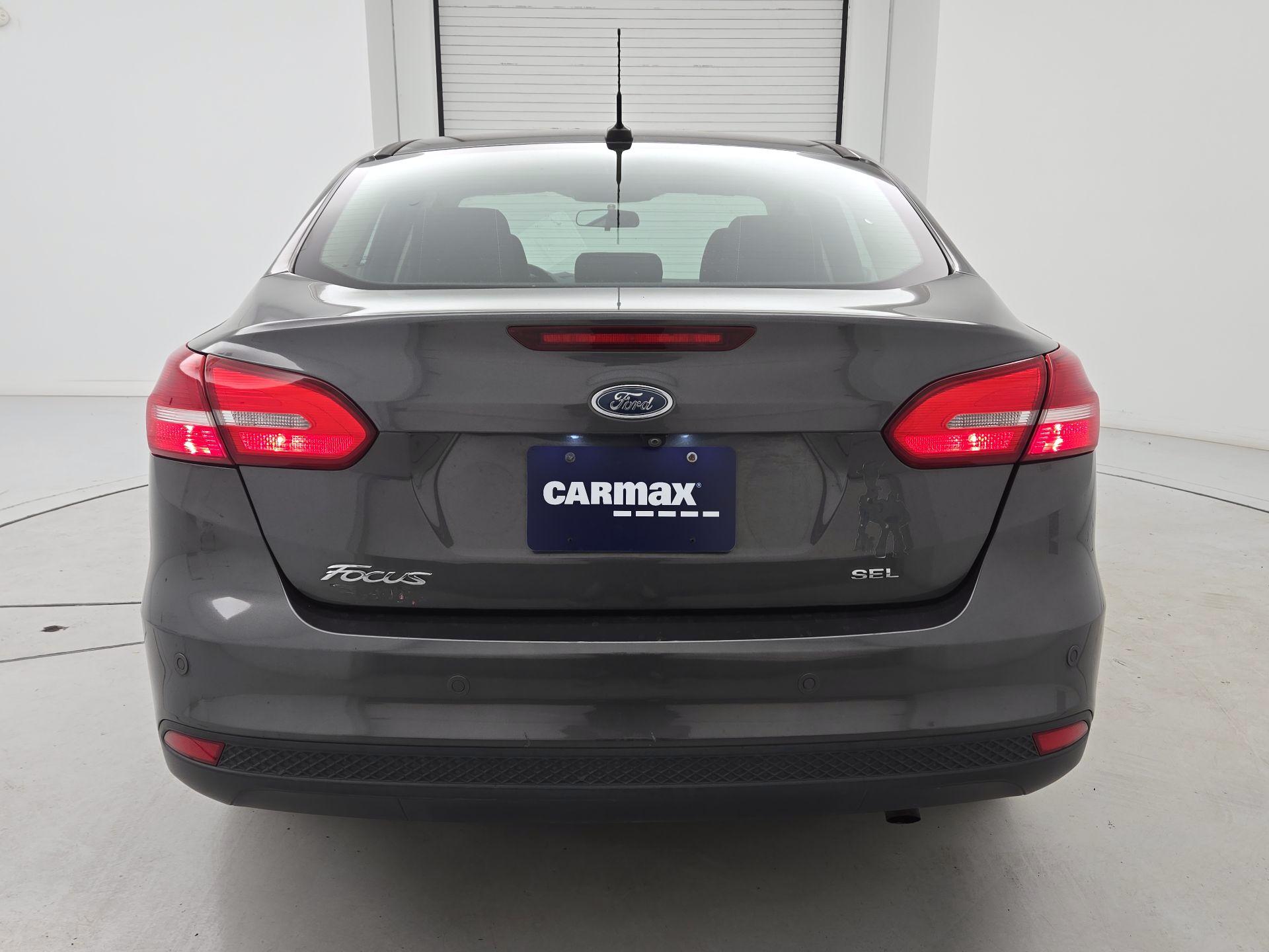 Thumbnail: 2017 Ford Focus - 6