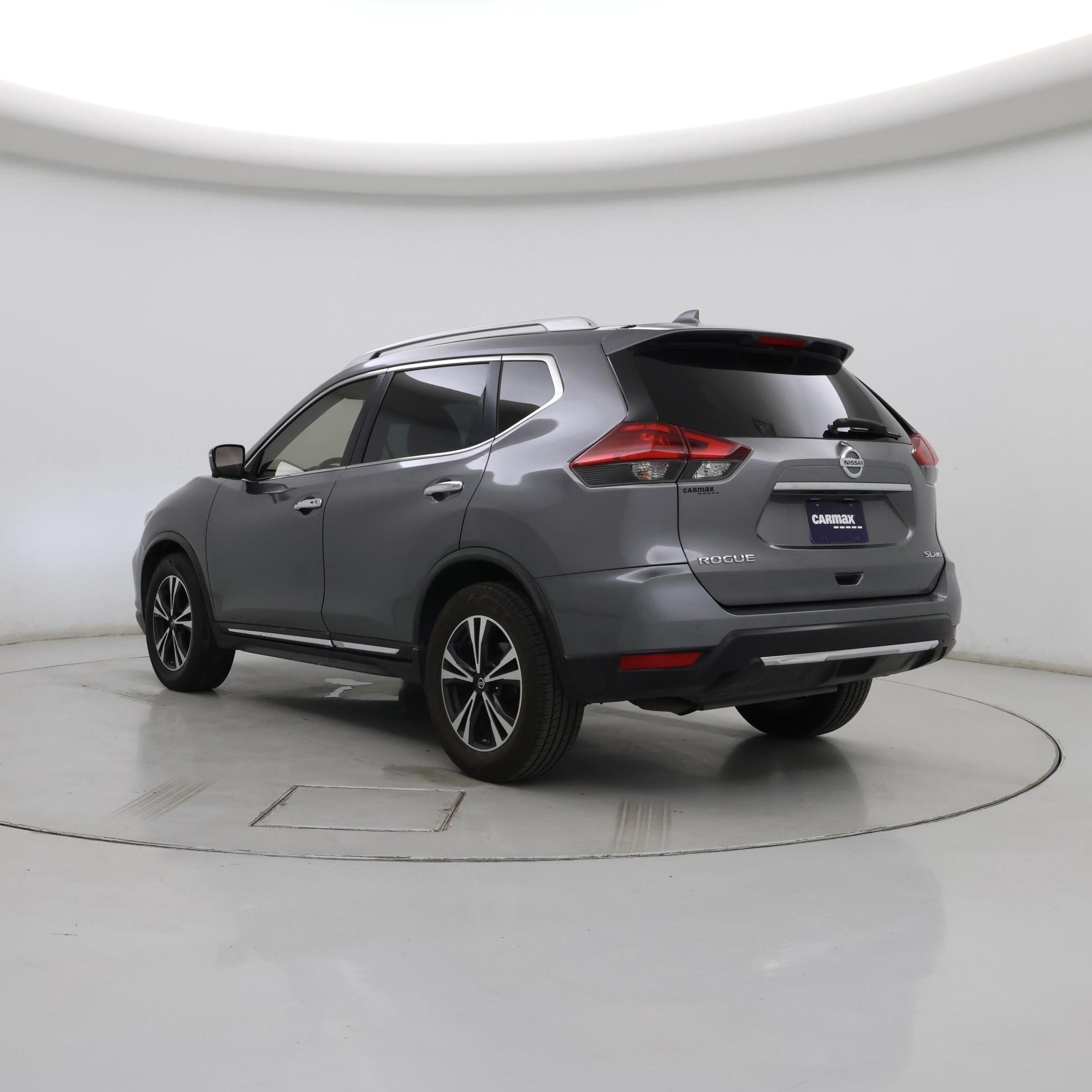 Thumbnail: 2017 Nissan Rogue - 2