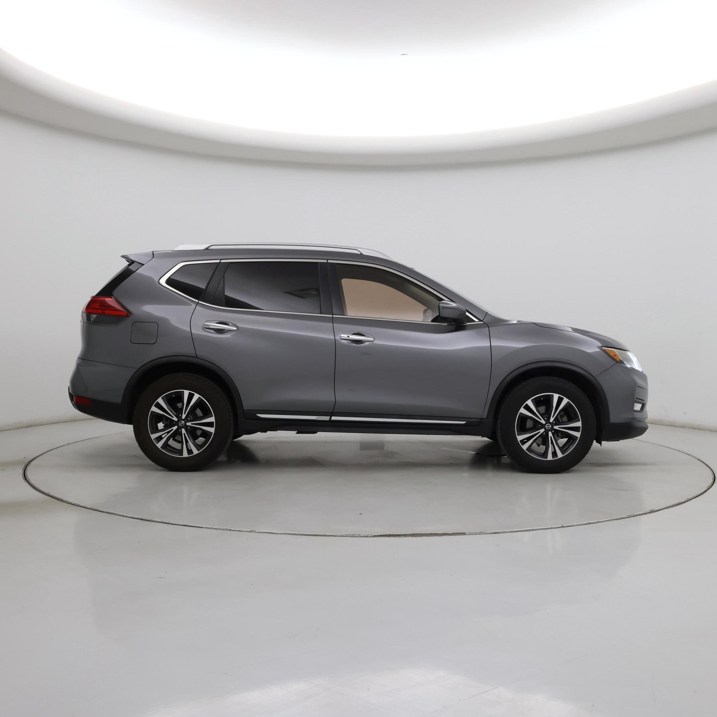 Thumbnail: 2017 Nissan Rogue - 7