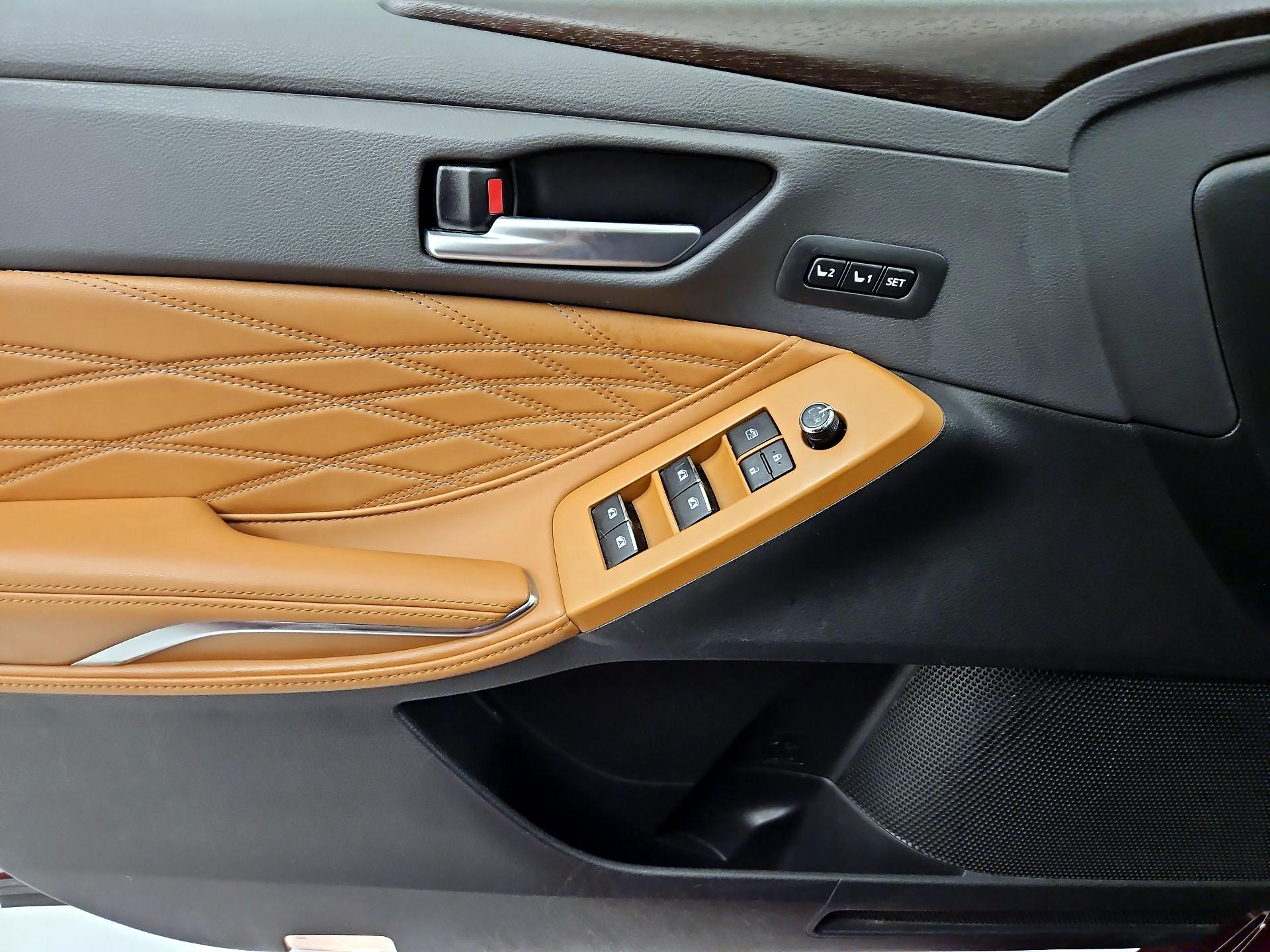Thumbnail: 2019 Toyota Avalon - 12