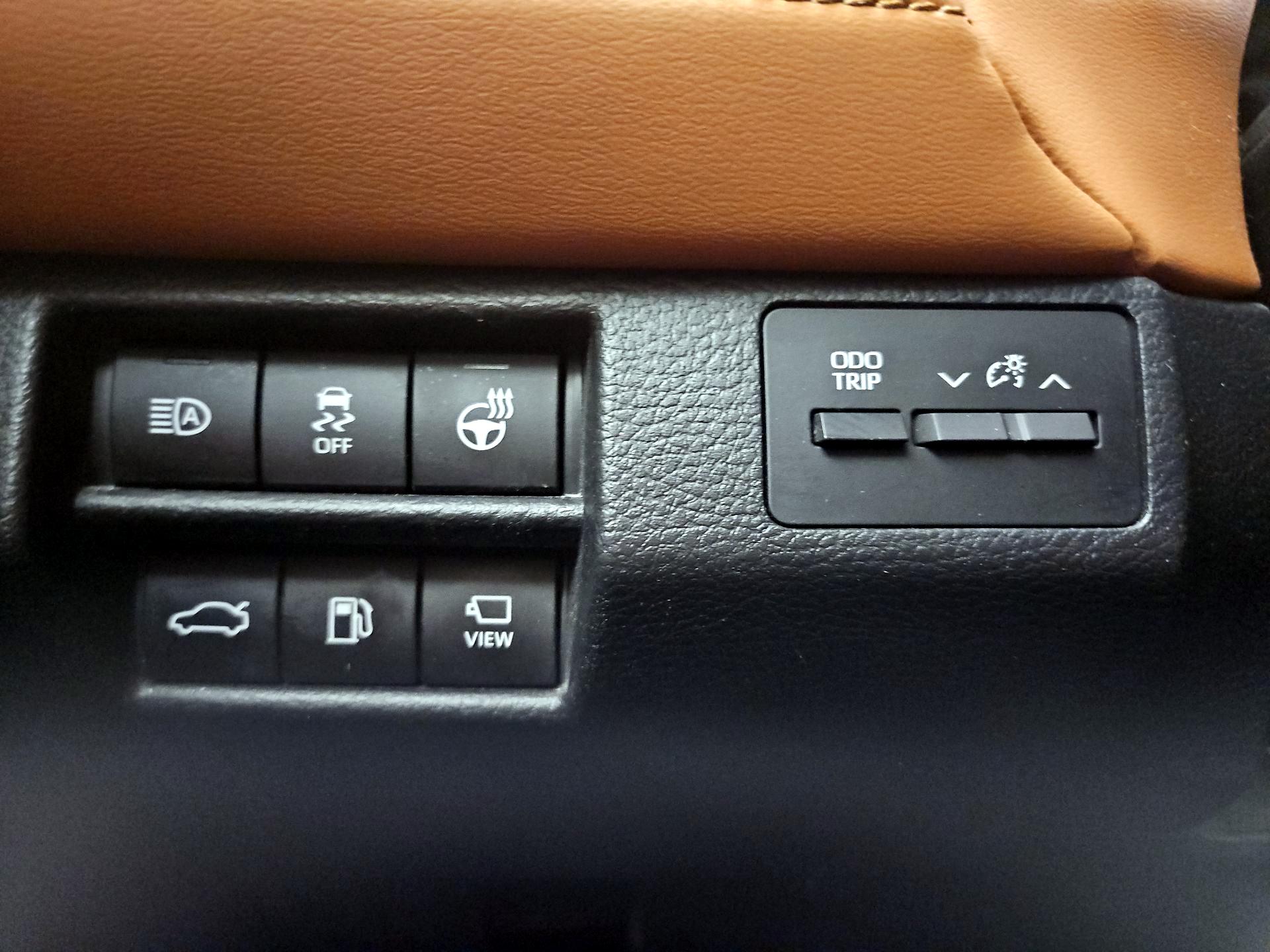 Thumbnail: 2019 Toyota Avalon - 13
