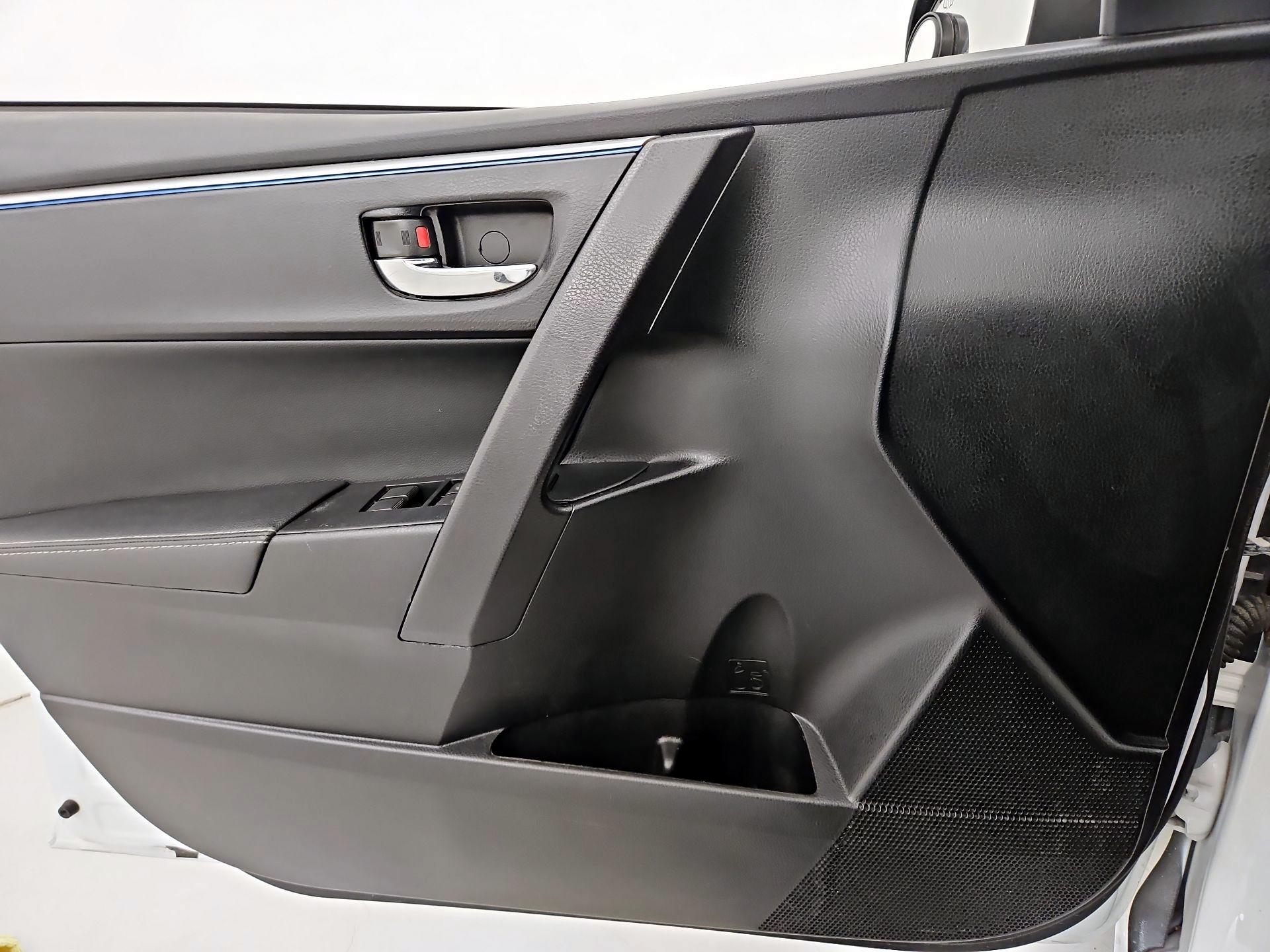Thumbnail: 2016 Toyota Corolla - 12