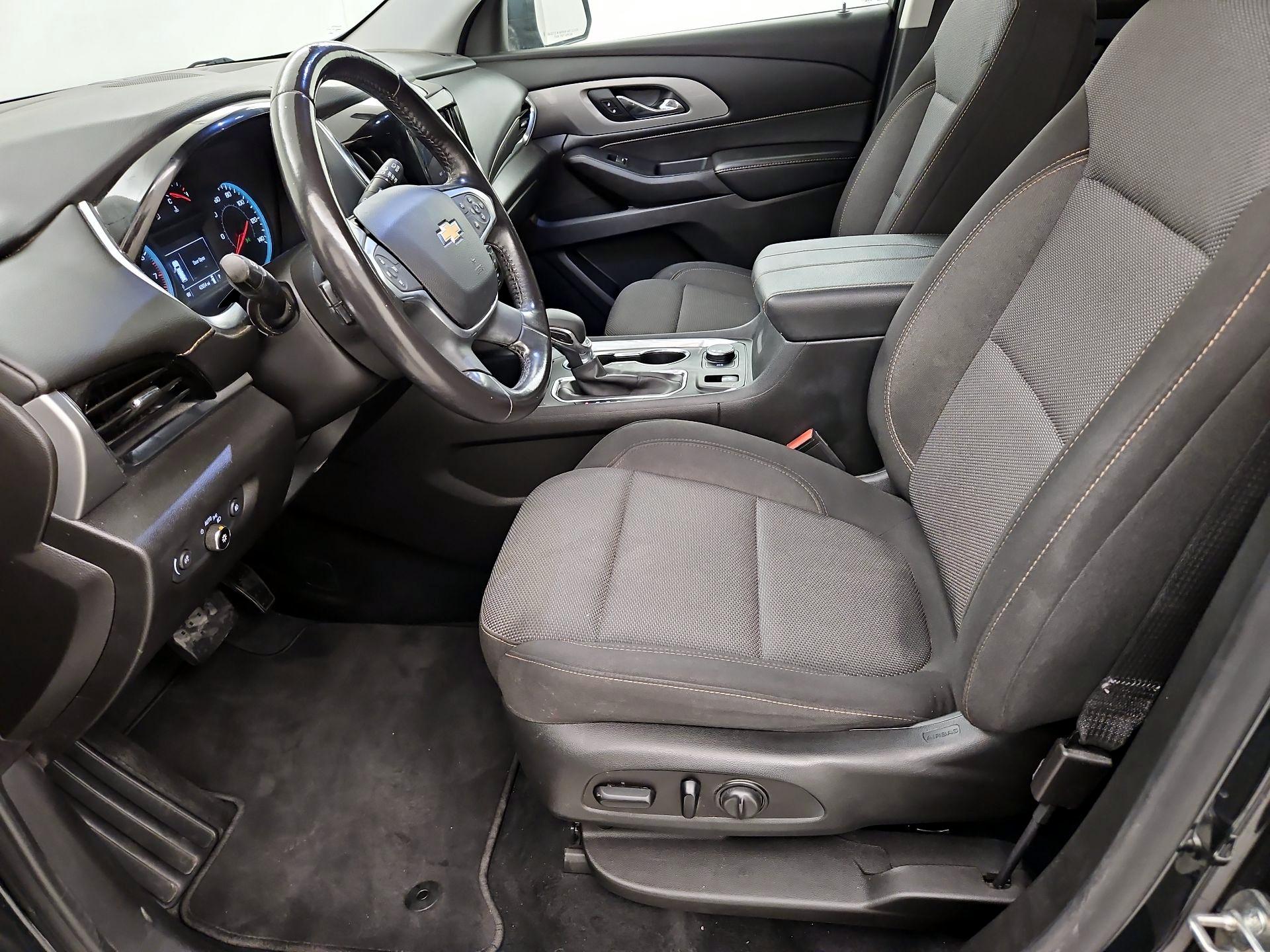 Thumbnail: 2021 Chevrolet Traverse - 11