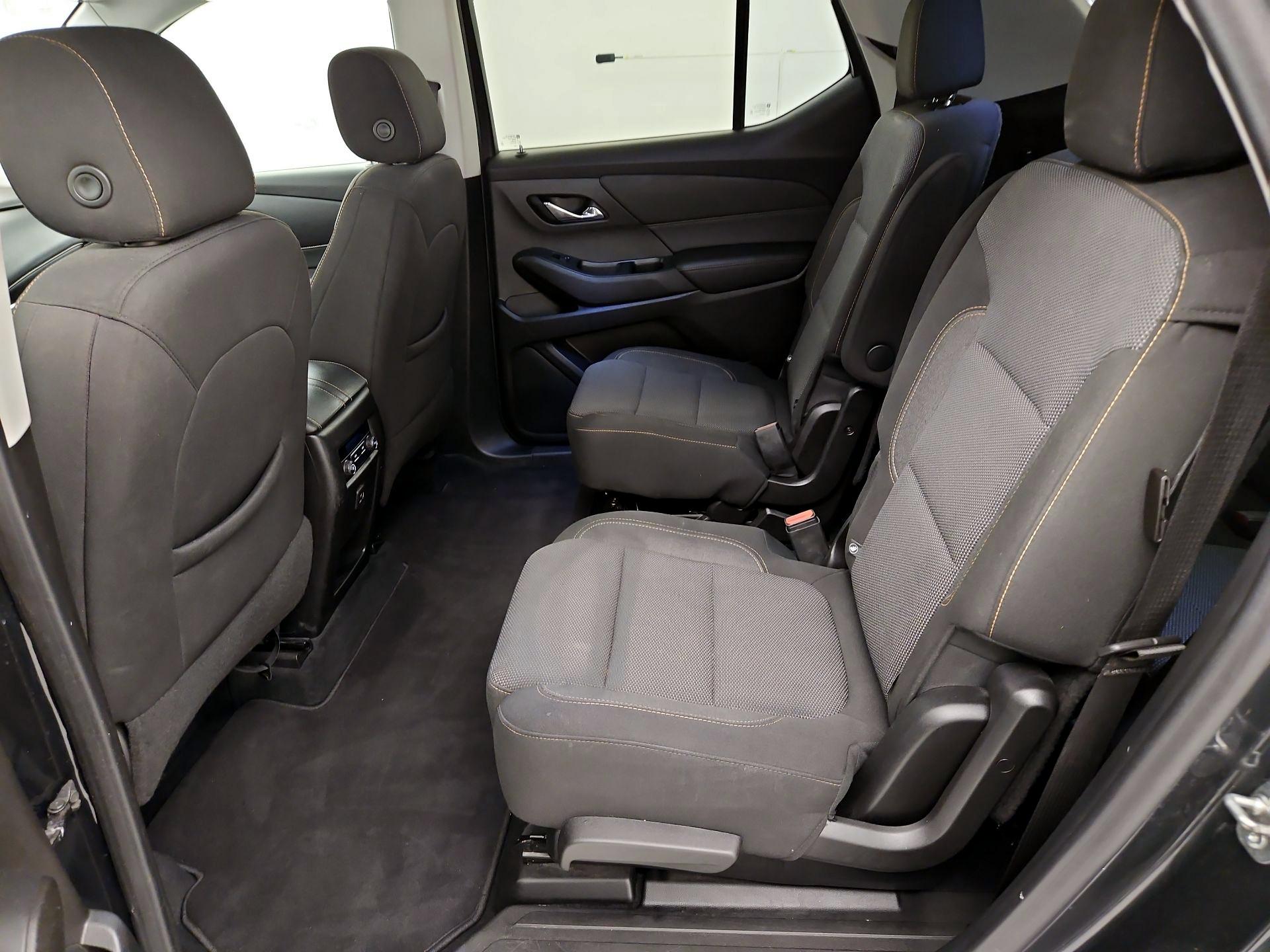 Thumbnail: 2021 Chevrolet Traverse - 19