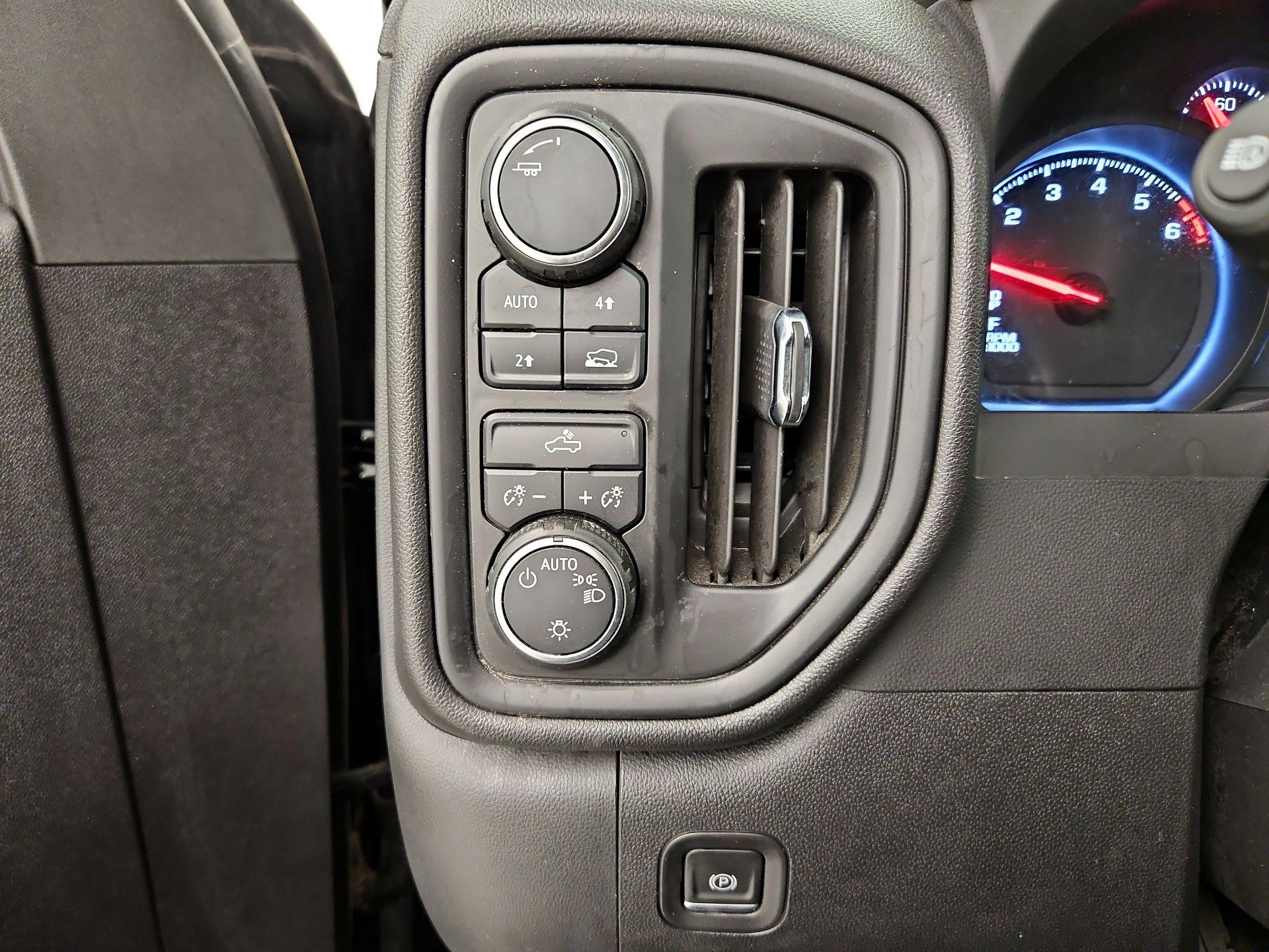 Thumbnail: 2024 Chevrolet Silverado 1500 - 13