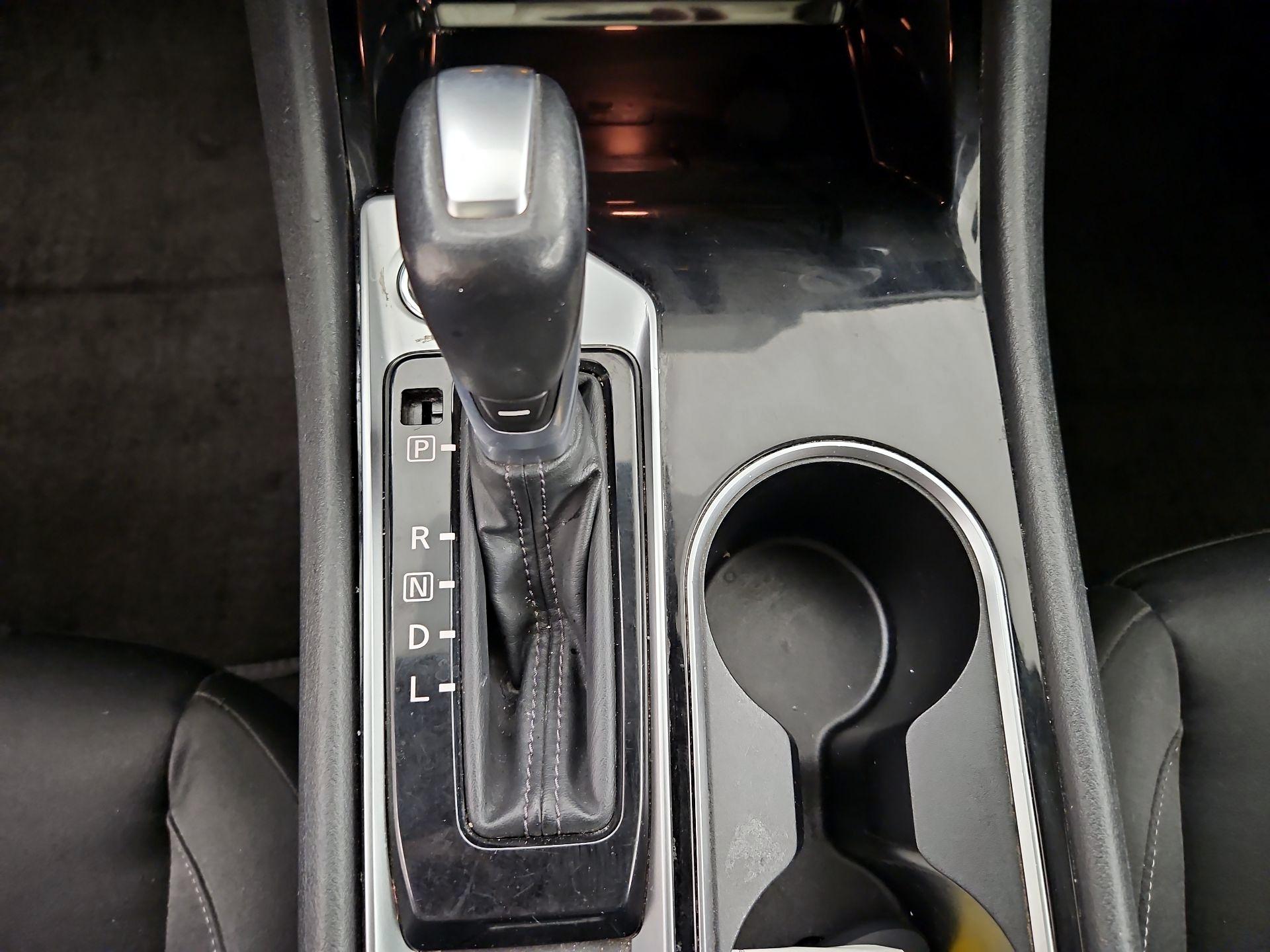 Thumbnail: 2022 Nissan Altima - 17