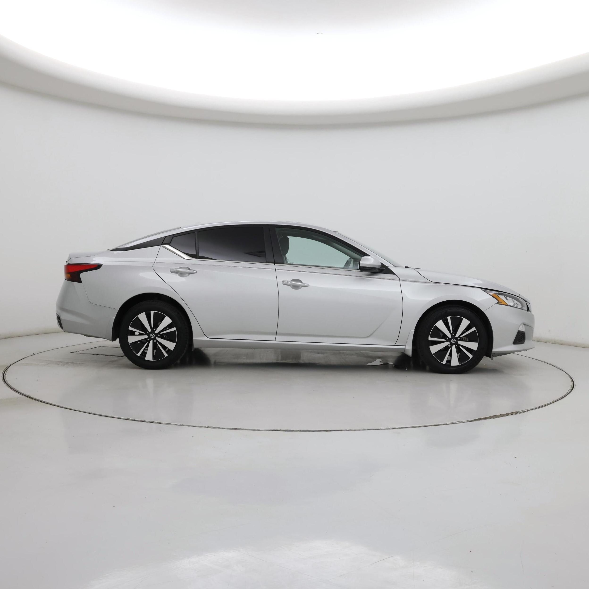 Thumbnail: 2022 Nissan Altima - 7
