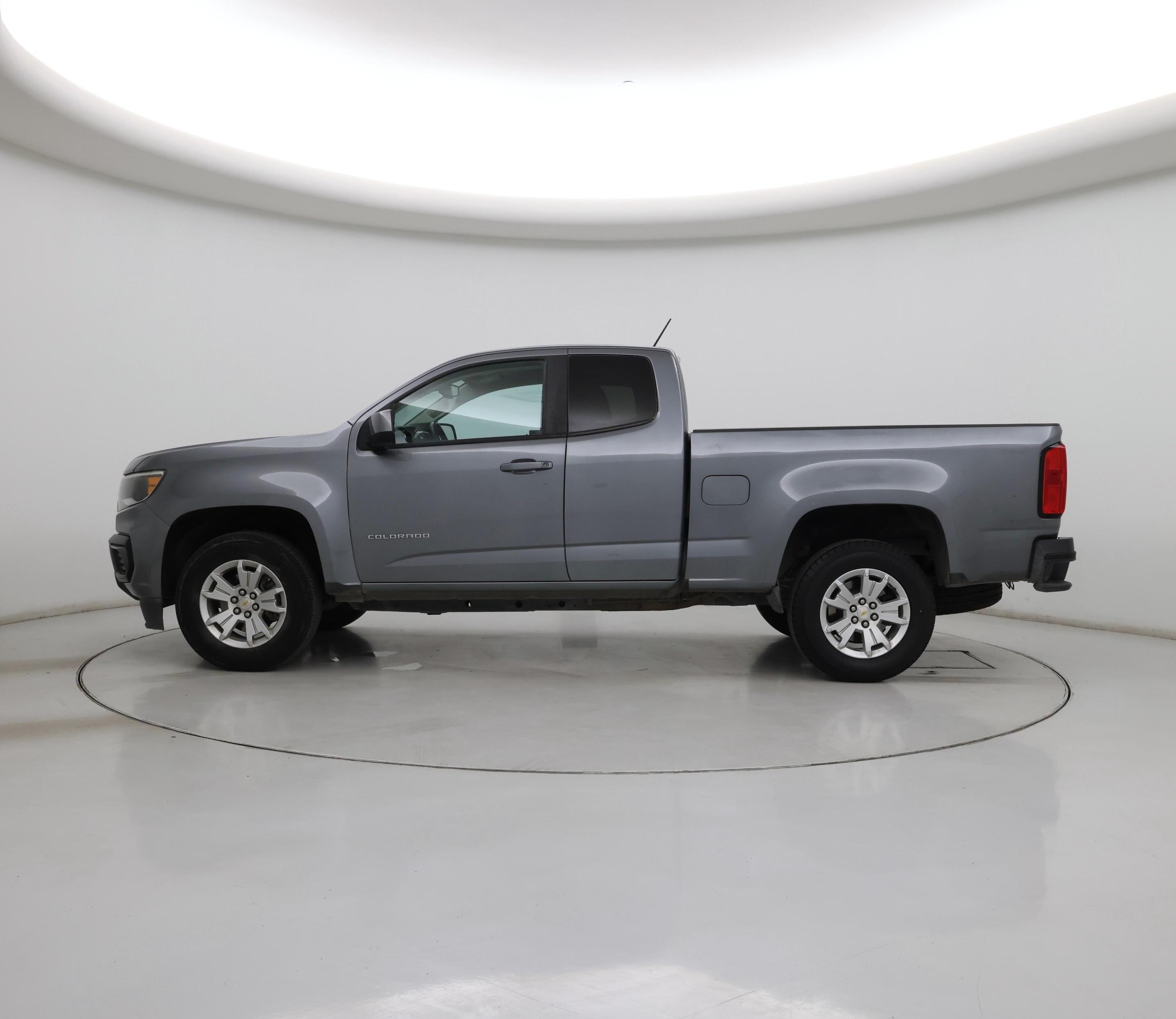 Thumbnail: 2022 Chevrolet Colorado - 3